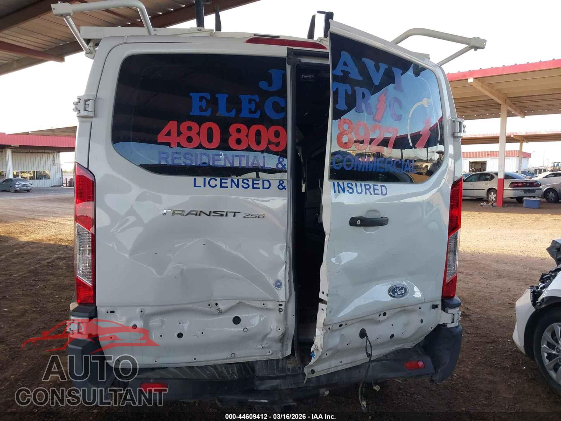FORD TRANSIT-250 2018 - 1FTYR1ZM7JKA65244