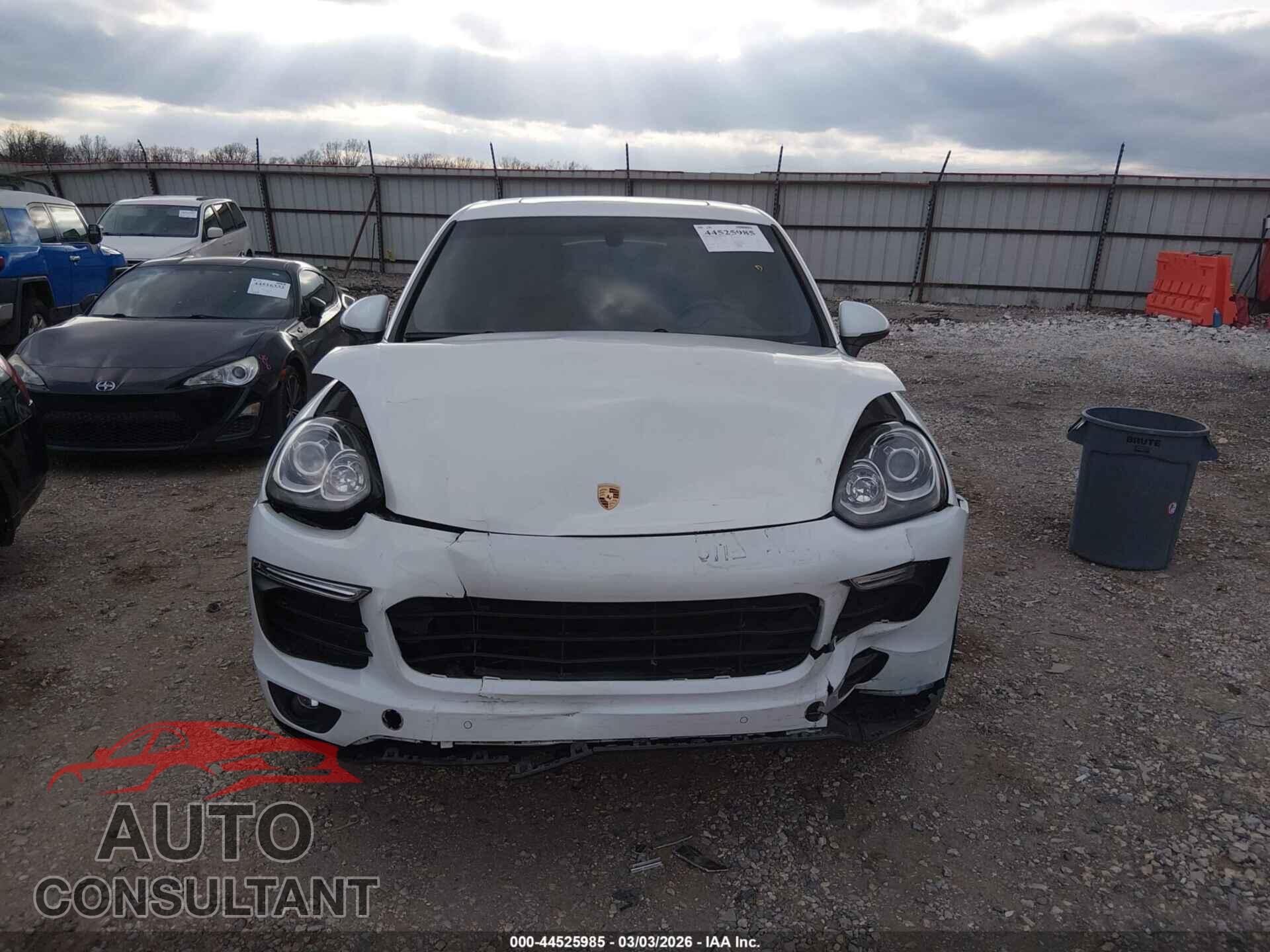 PORSCHE CAYENNE 2016 - WP1AA2A25GLA05215