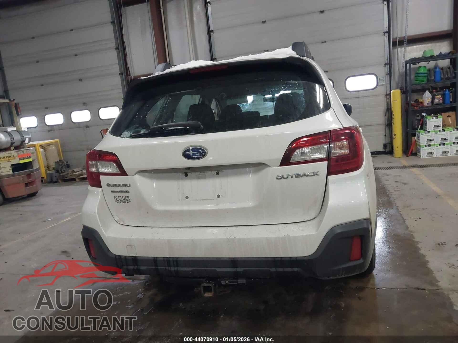SUBARU OUTBACK 2018 - 4S4BSAAC5J3389053