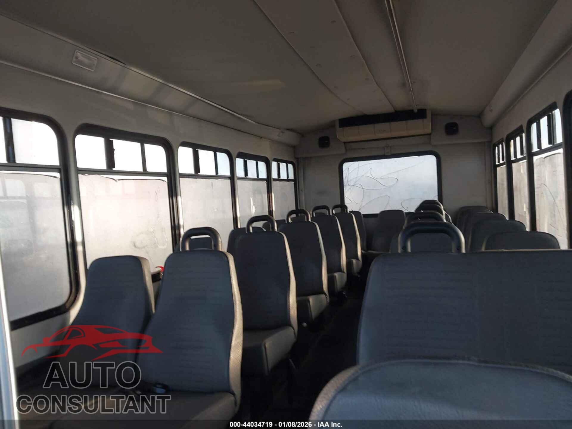 FORD E-450 CUTAWAY 2012 - 1FDFE4FS1CDB38232