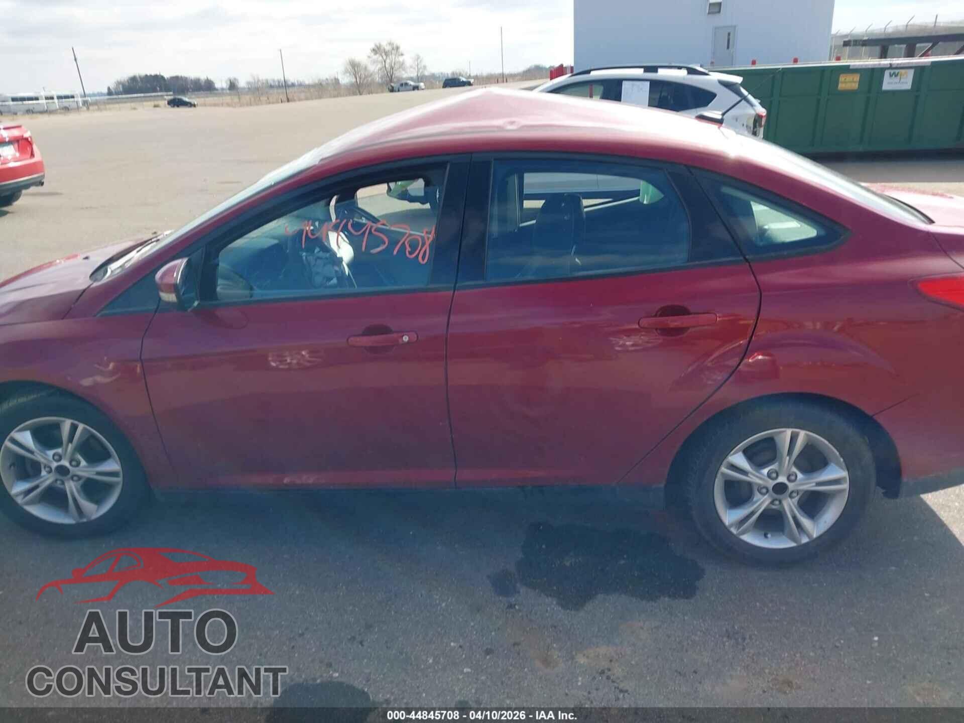 FORD FOCUS 2014 - 1FADP3F2XEL197858
