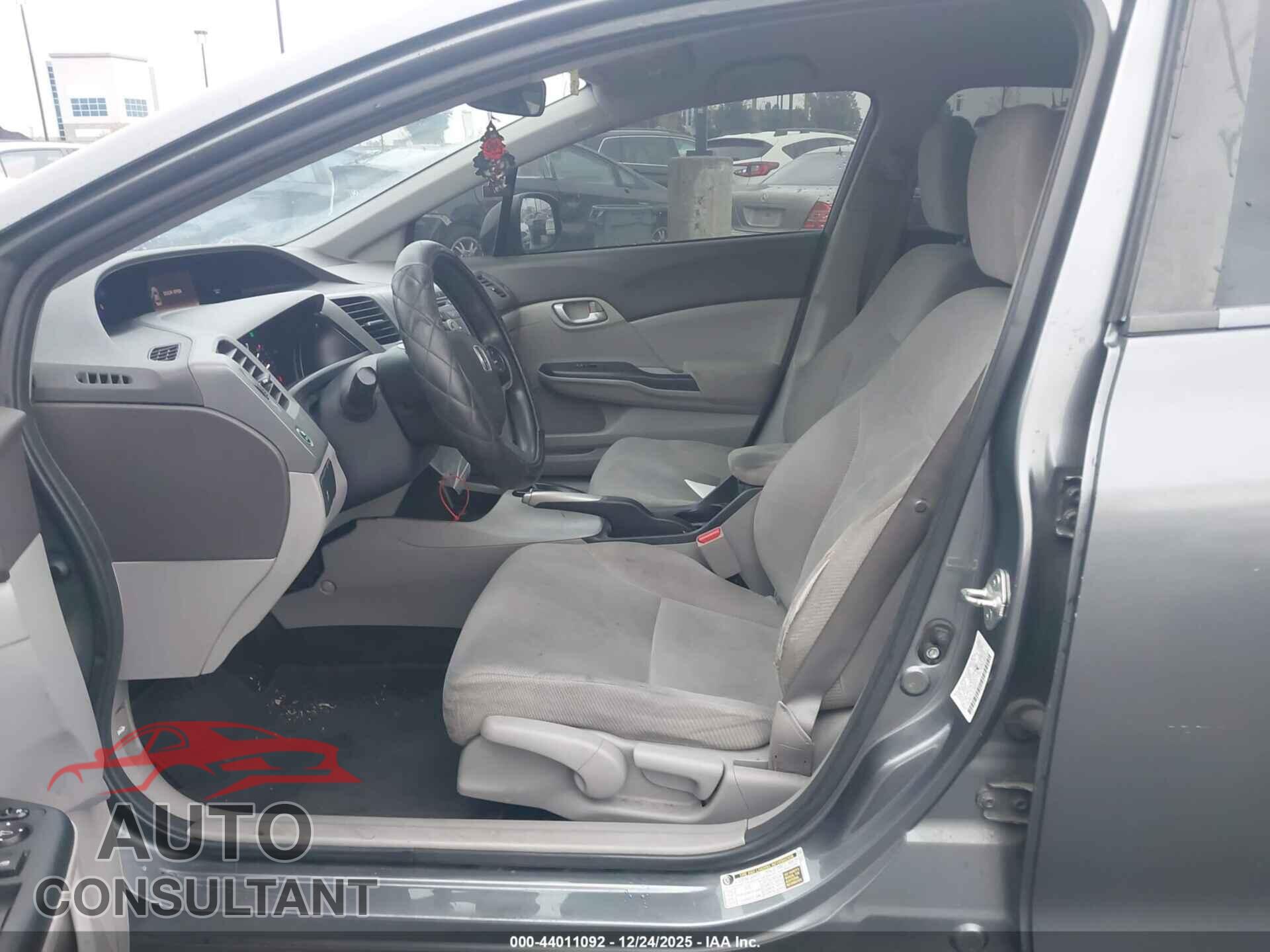 HONDA CIVIC 2012 - 2HGFB2F55CH304171