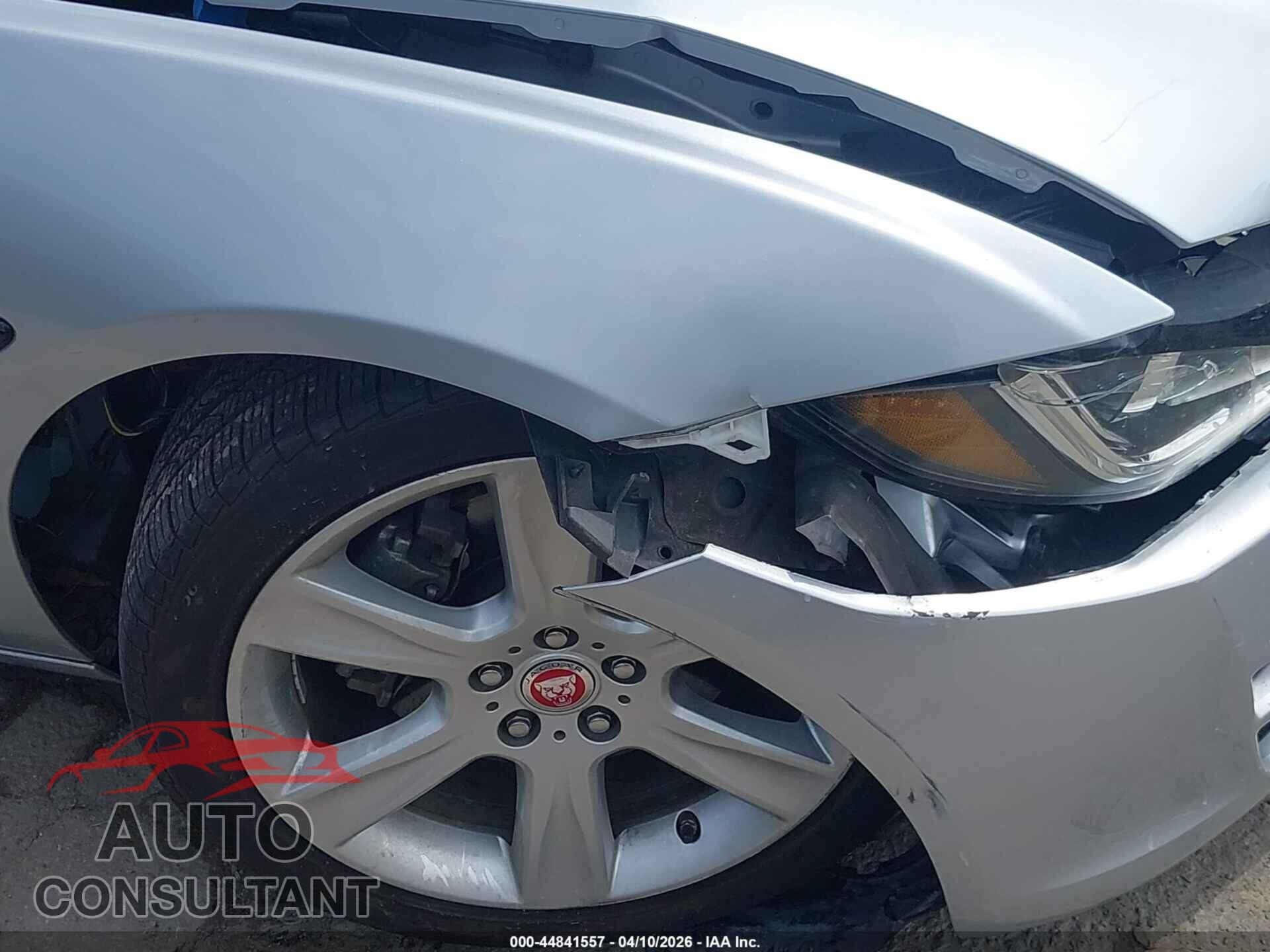 JAGUAR XE 2017 - SAJAE4BN8HA952807