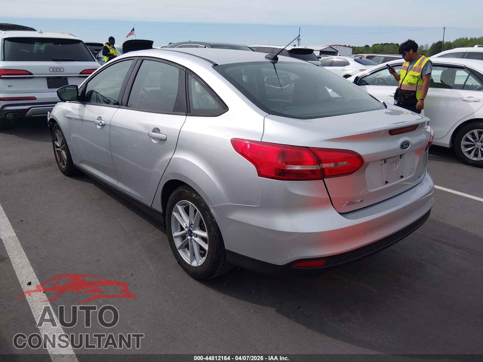 FORD FOCUS 2017 - 1FADP3F22HL309136