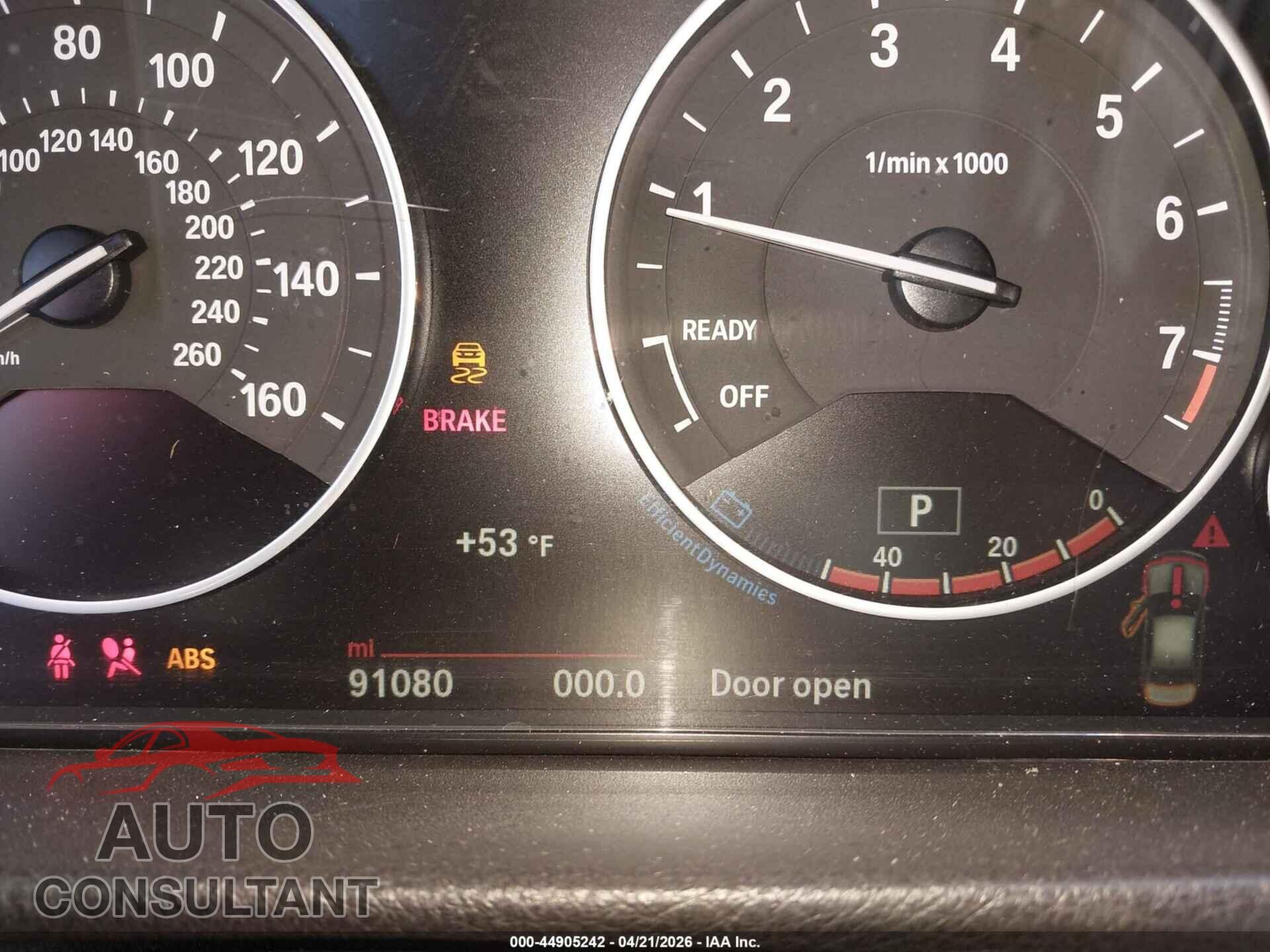 BMW 320I 2016 - WBA8E5G5XGNU19356