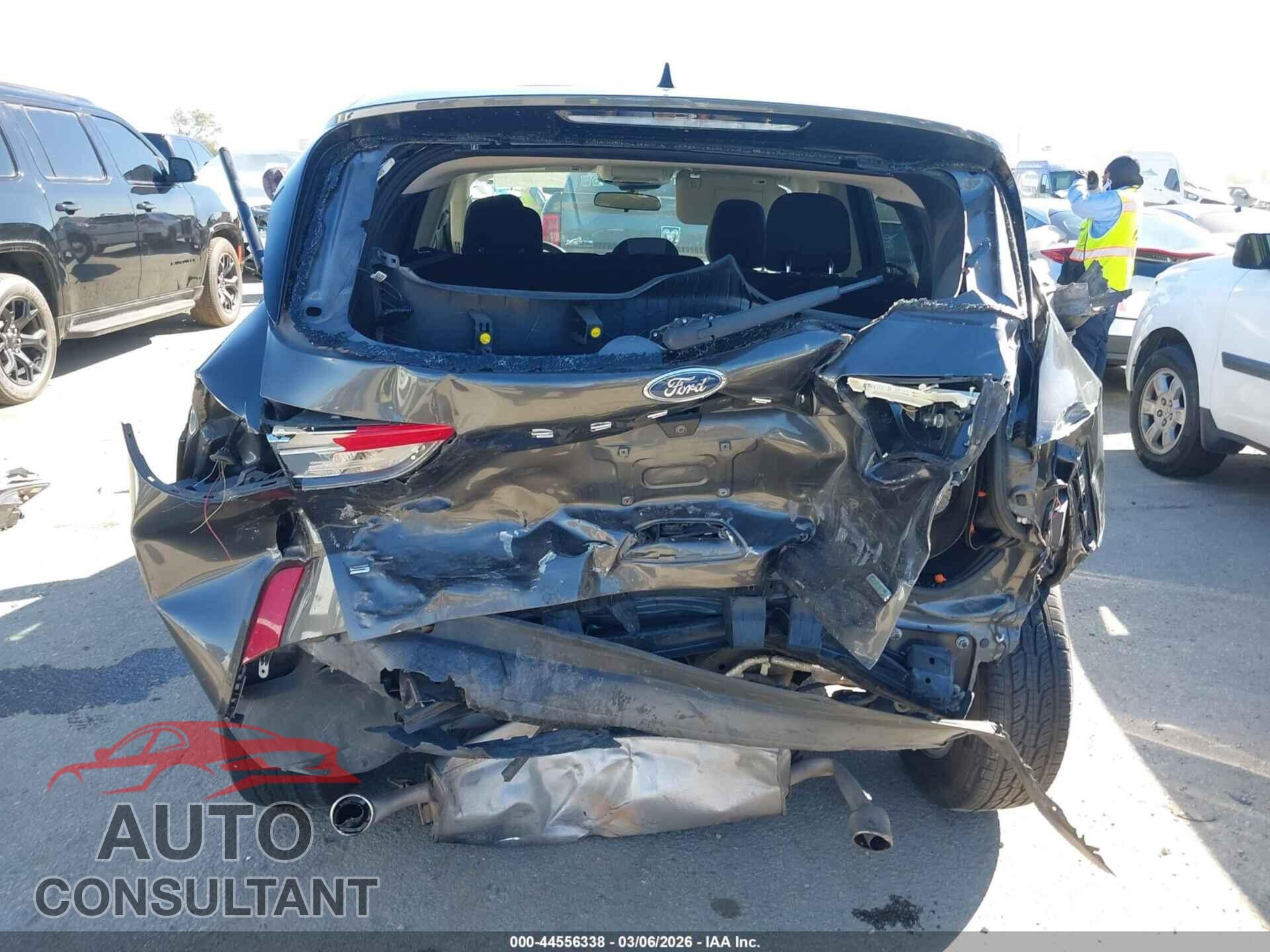FORD ESCAPE 2020 - 1FMCU0G65LUA35329