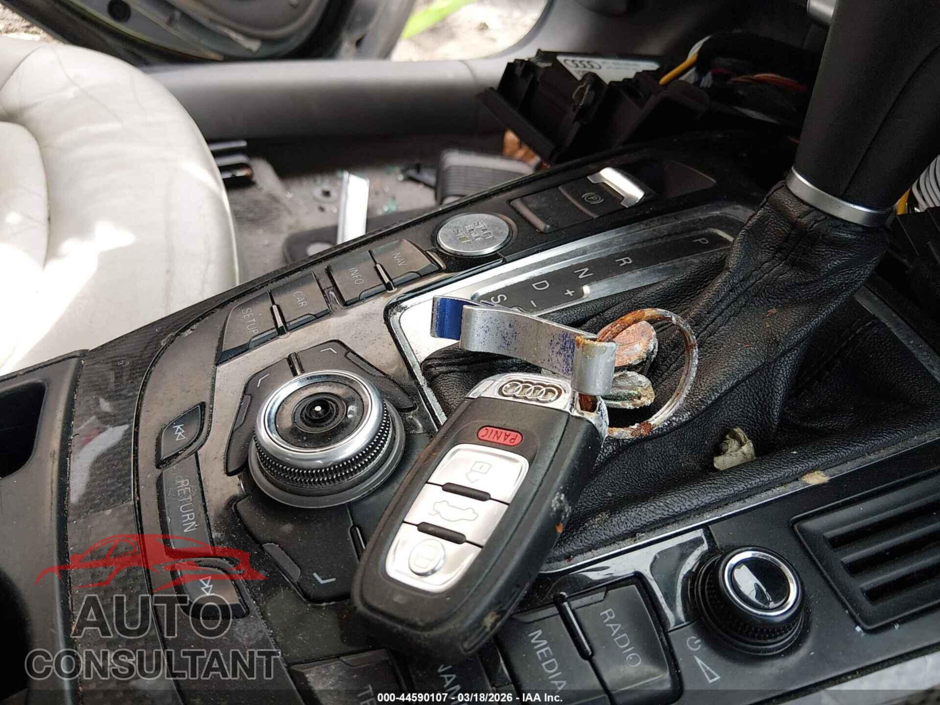 AUDI A5 2011 - WAUCFAFR9BA079542