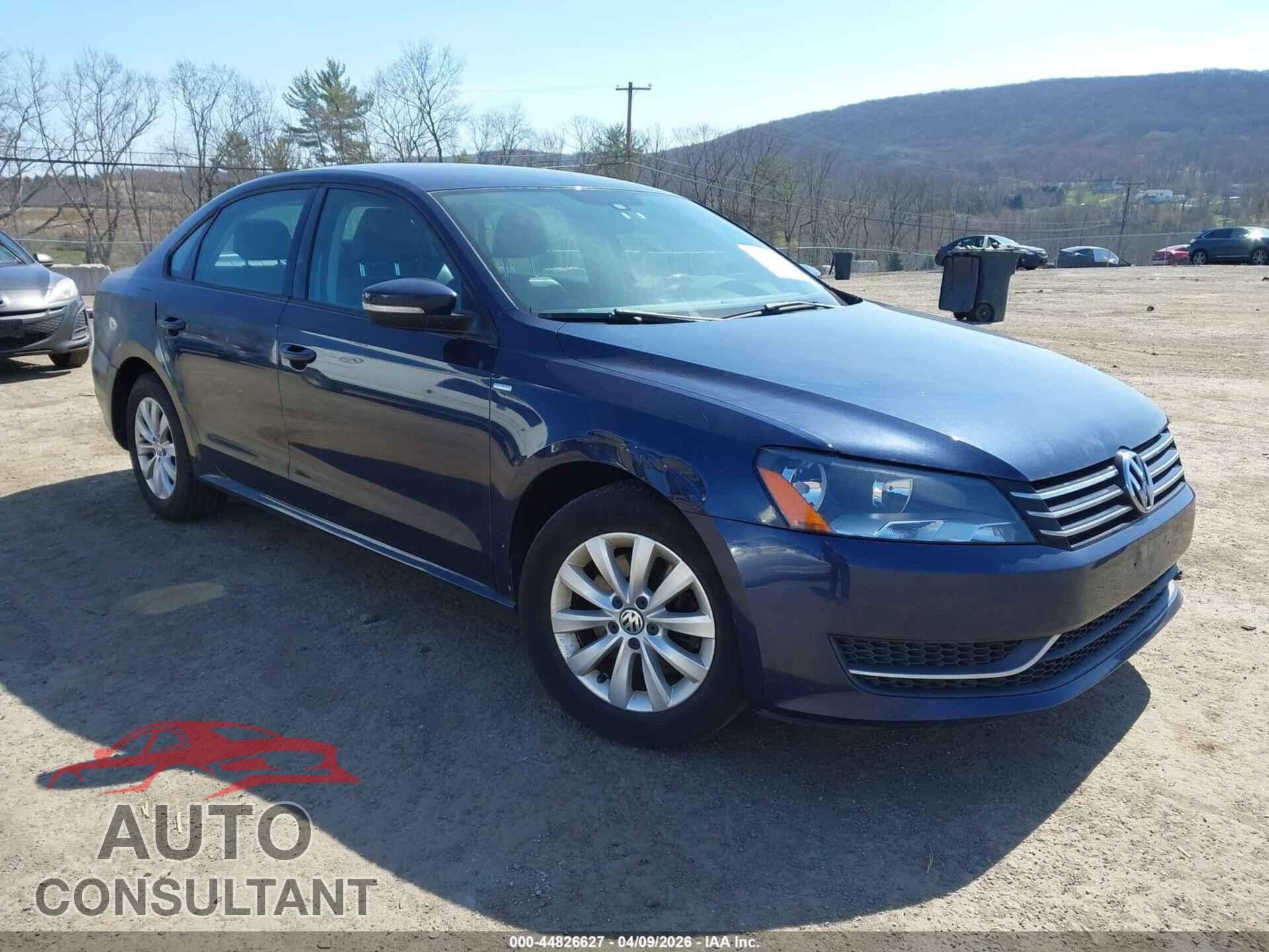 VOLKSWAGEN PASSAT 2015 - 1VWAT7A34FC068416