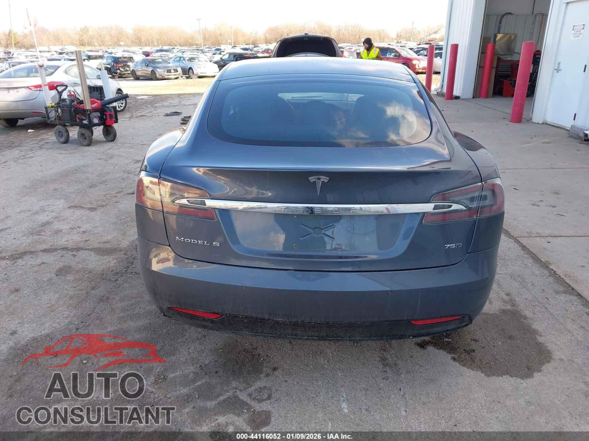 TESLA MODEL S 2018 - 5YJSA1E28JF295017