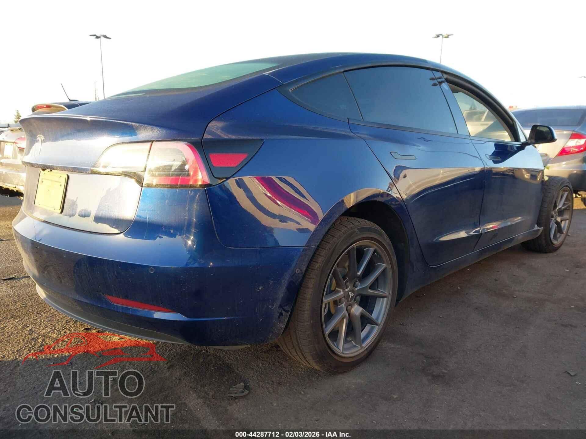 TESLA MODEL 3 2021 - 5YJ3E1EA8MF096697