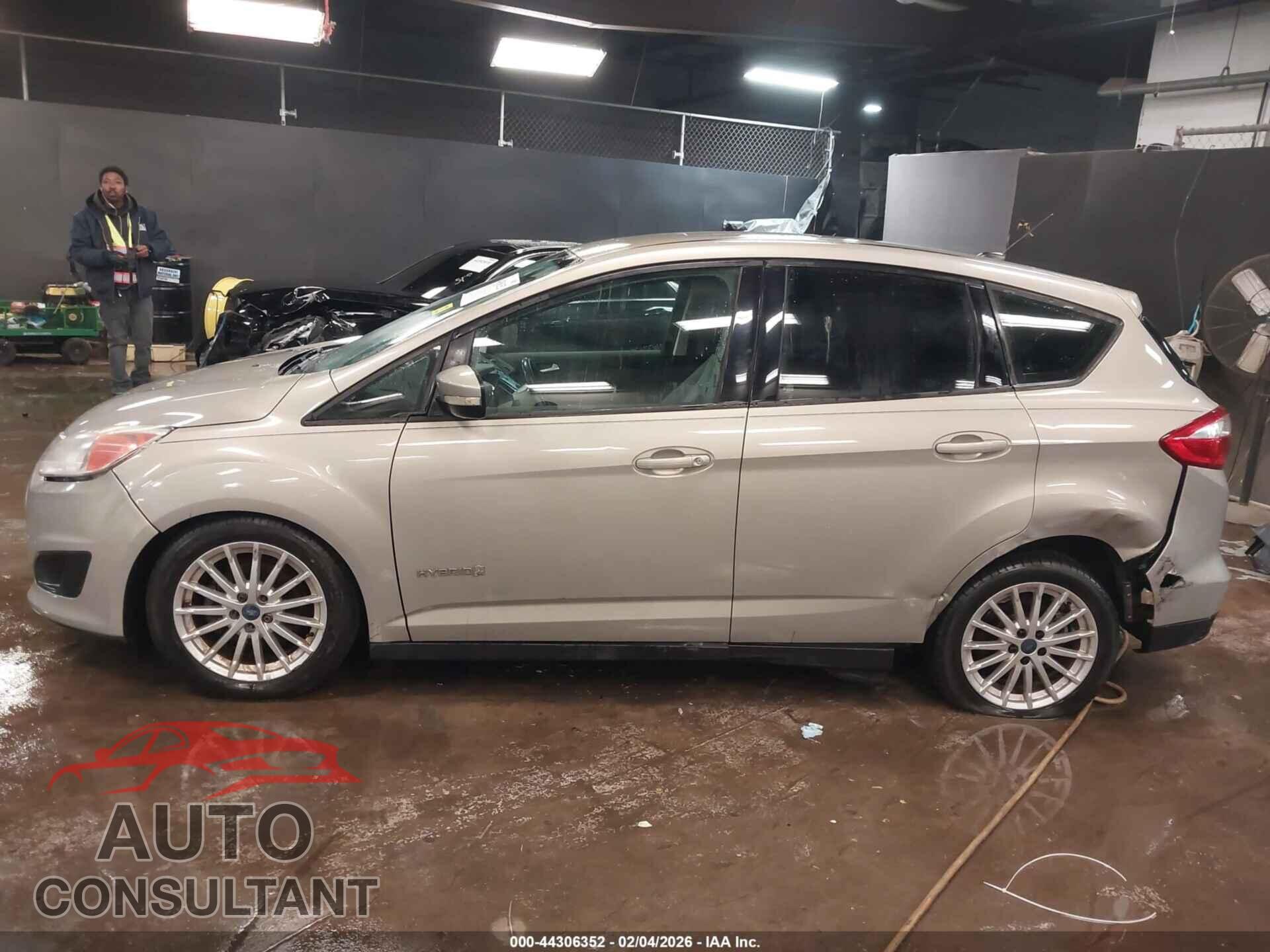 FORD C-MAX HYBRID 2015 - 1FADP5AU4FL109442