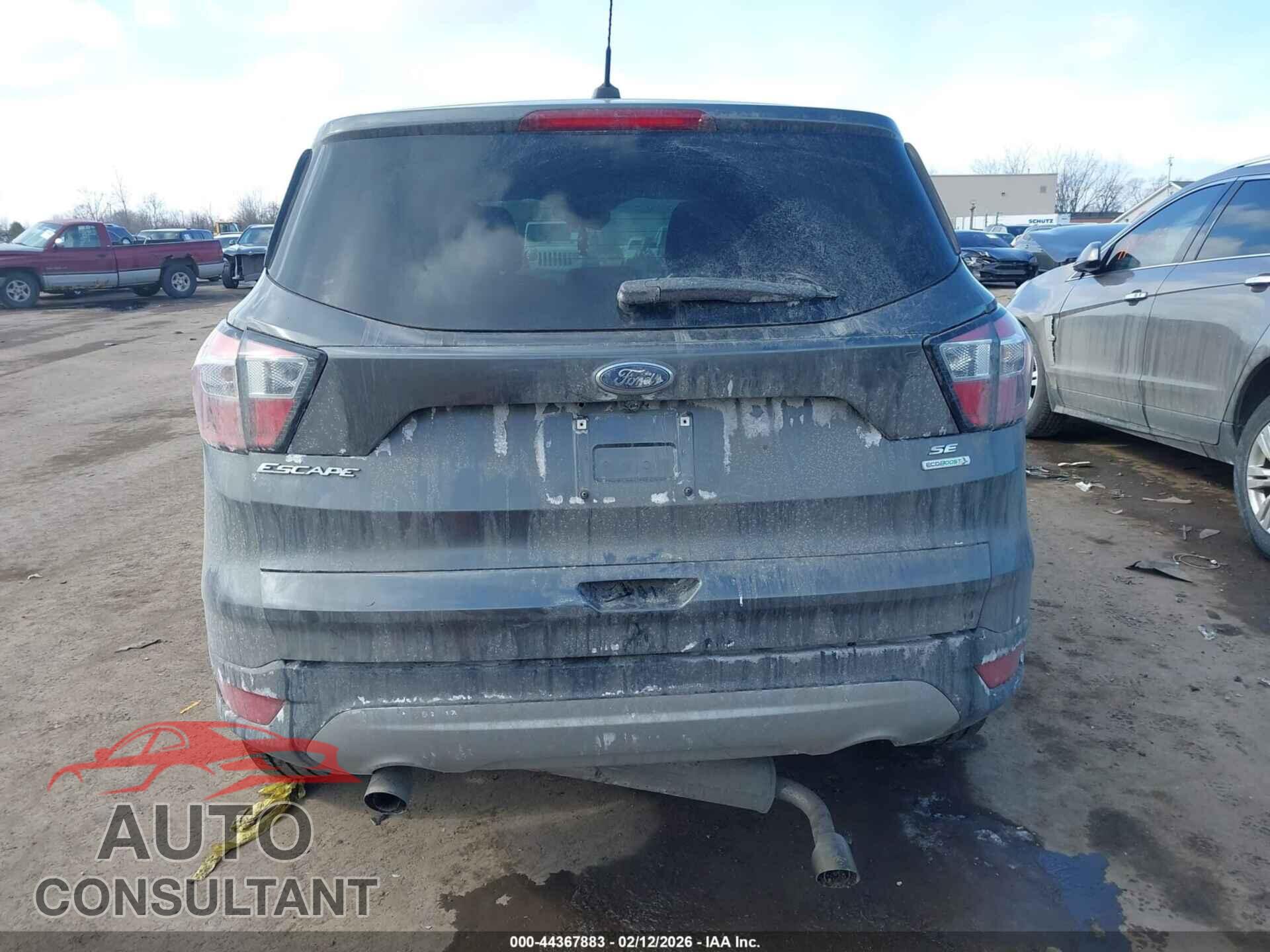 FORD ESCAPE 2017 - 1FMCU0GD2HUC90977