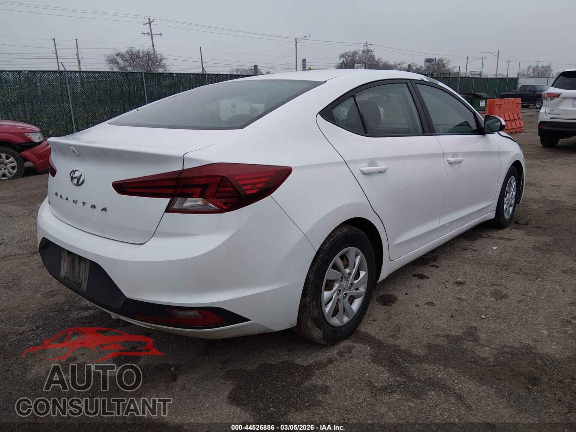 HYUNDAI ELANTRA 2019 - 5NPD74LF0KH422697