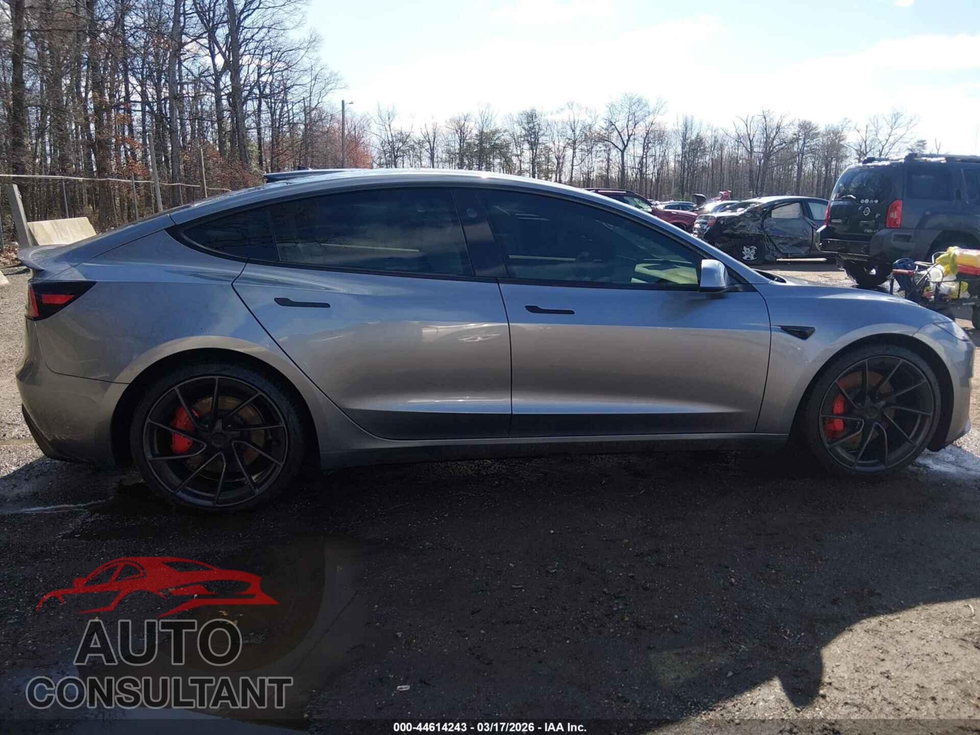 TESLA MODEL 3 2024 - 5YJ3E1ETXRF865760
