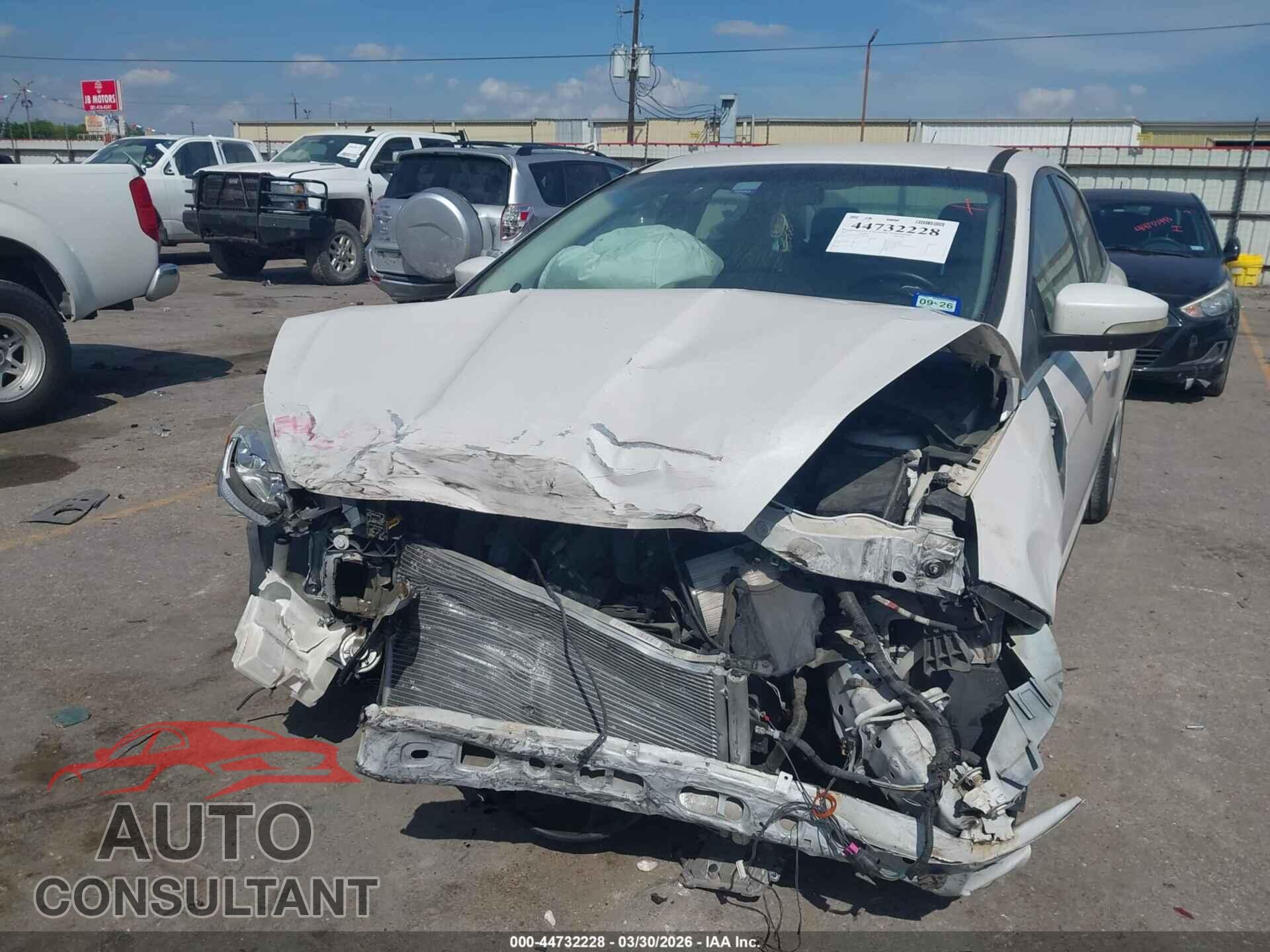 FORD FOCUS 2015 - 1FADP3J29FL230566
