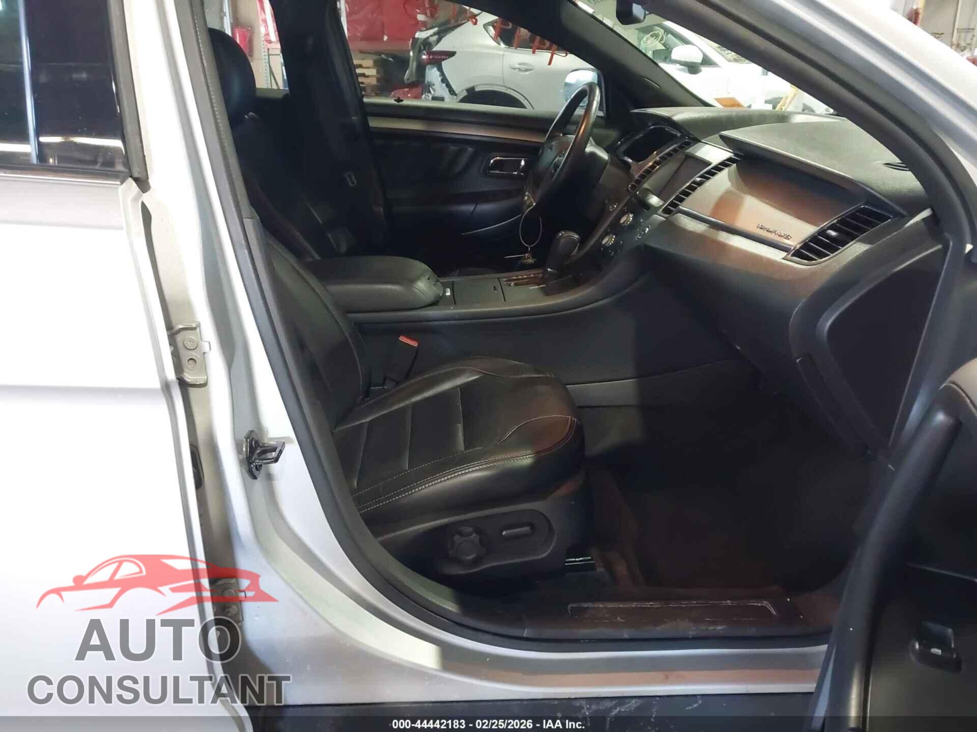 FORD TAURUS 2015 - 1FAHP2E80FG137485