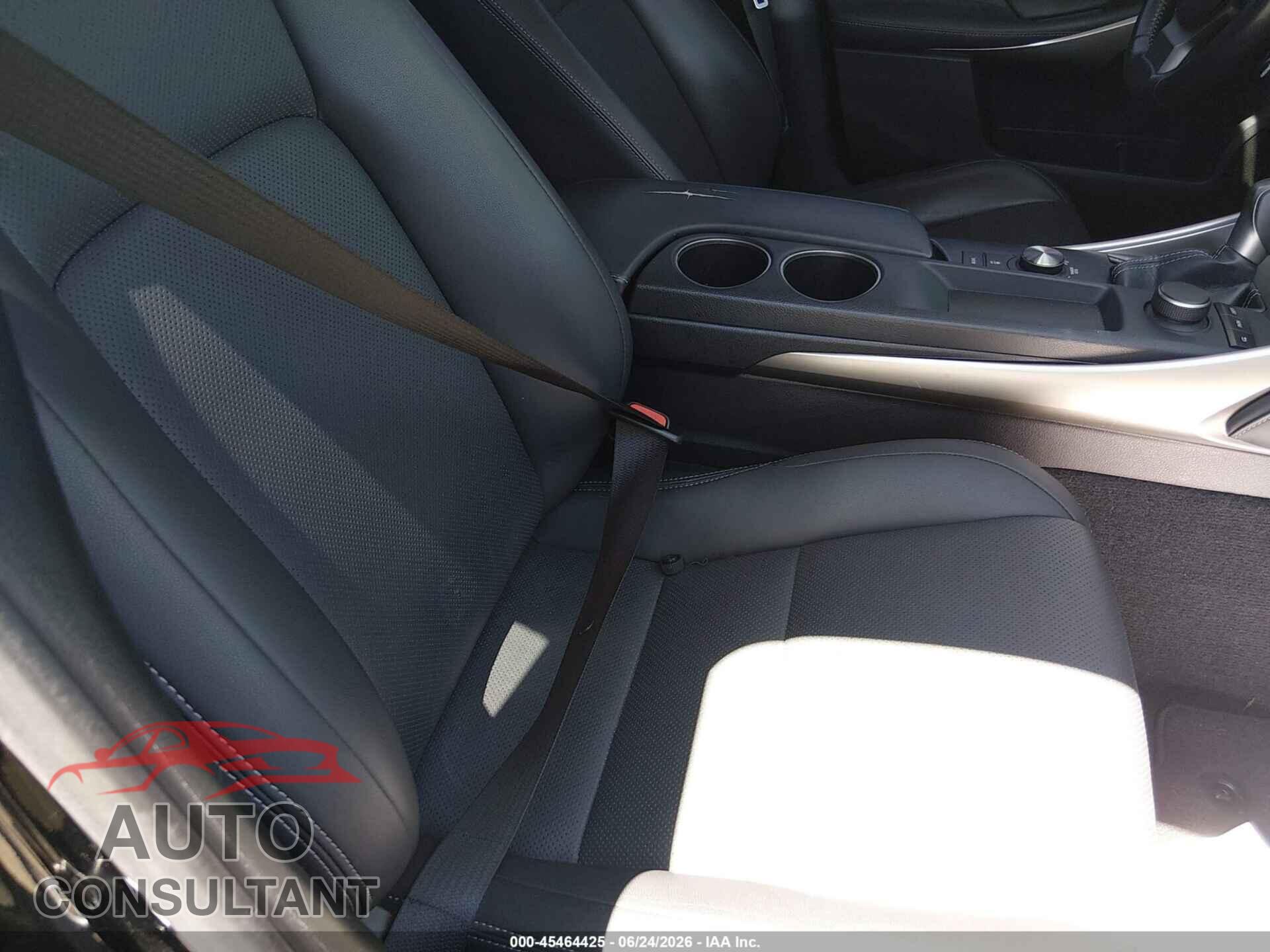 LEXUS IS 250 2015 - JTHBF1D26F5071531