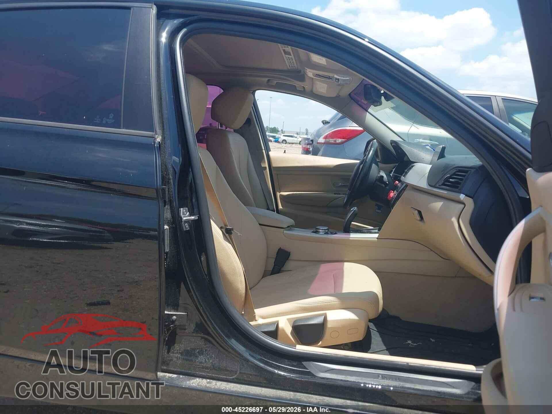 BMW 320I 2016 - WBA8E5G52GNT93769