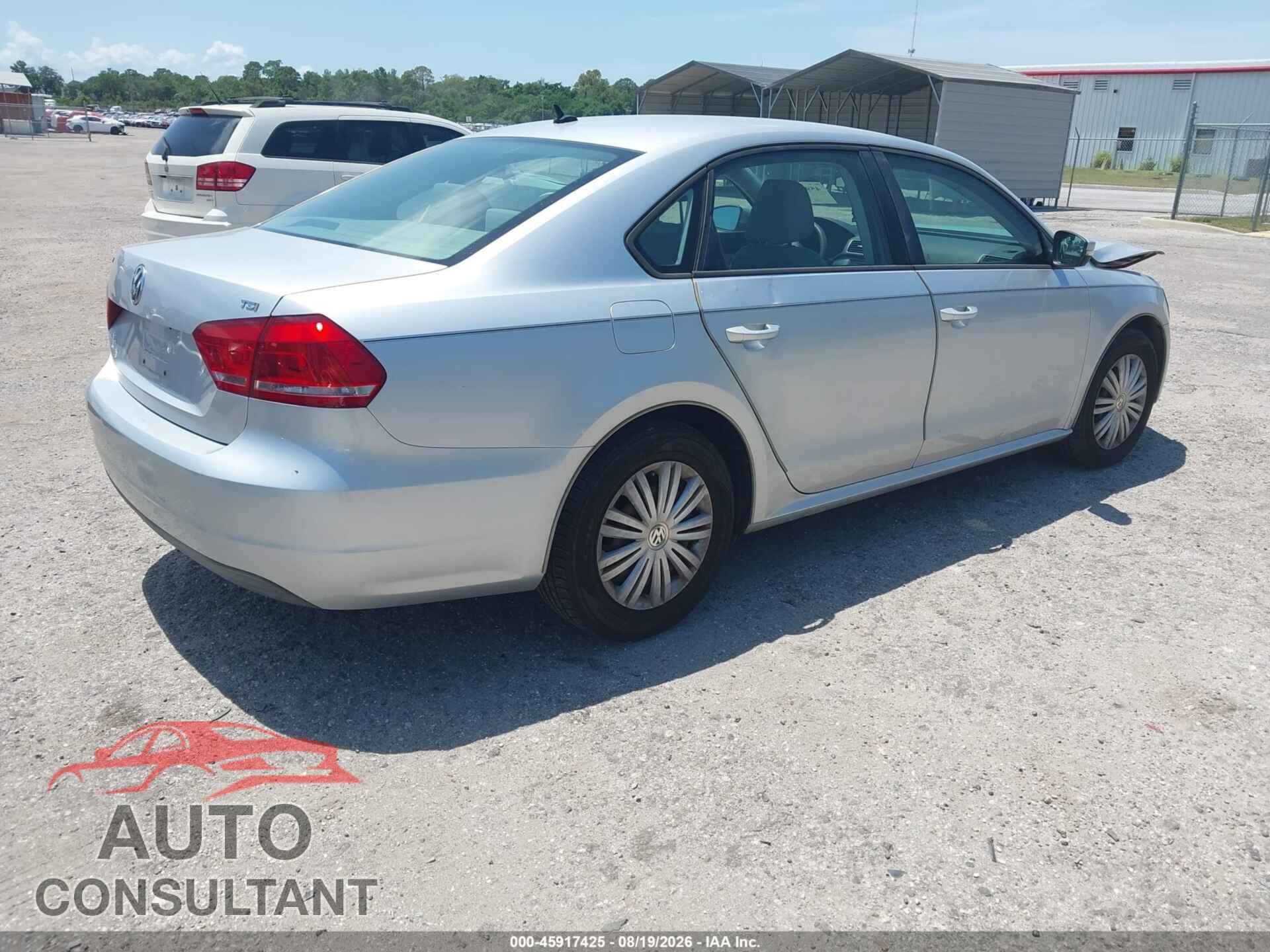 VOLKSWAGEN PASSAT 2014 - 1VWAT7A30EC111373