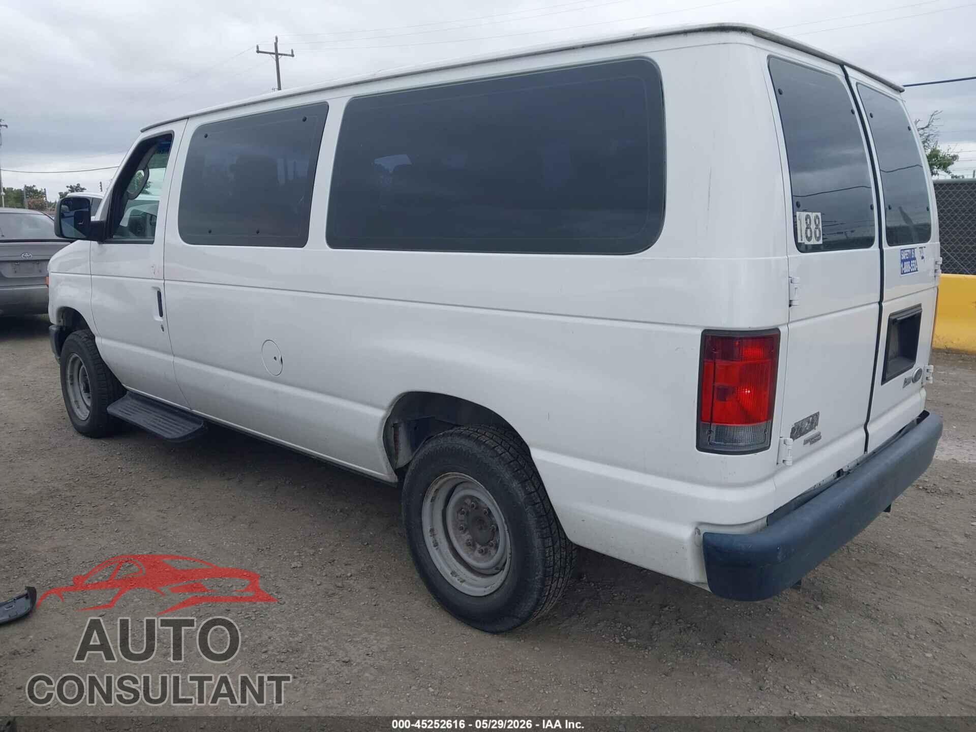 FORD E-150 2013 - 1FMNE1BW0DDA64774