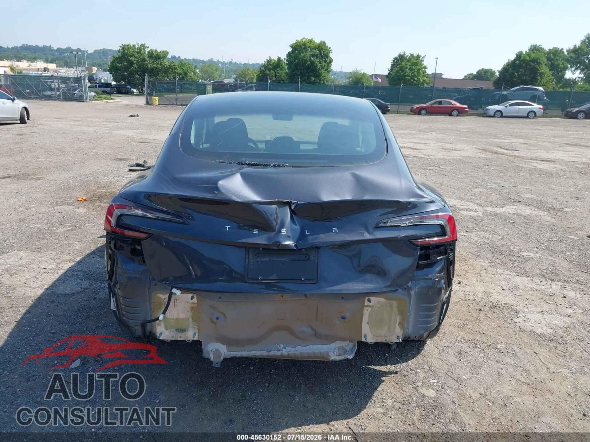 TESLA MODEL 3 2024 - 5YJ3E1EA6RF740396