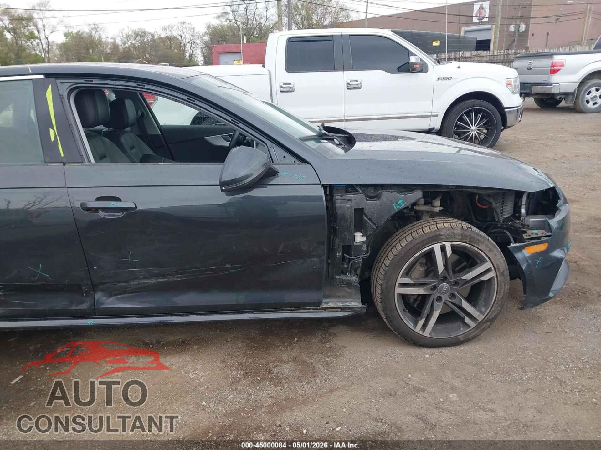 AUDI A4 2017 - WAUFNAF40HN013323