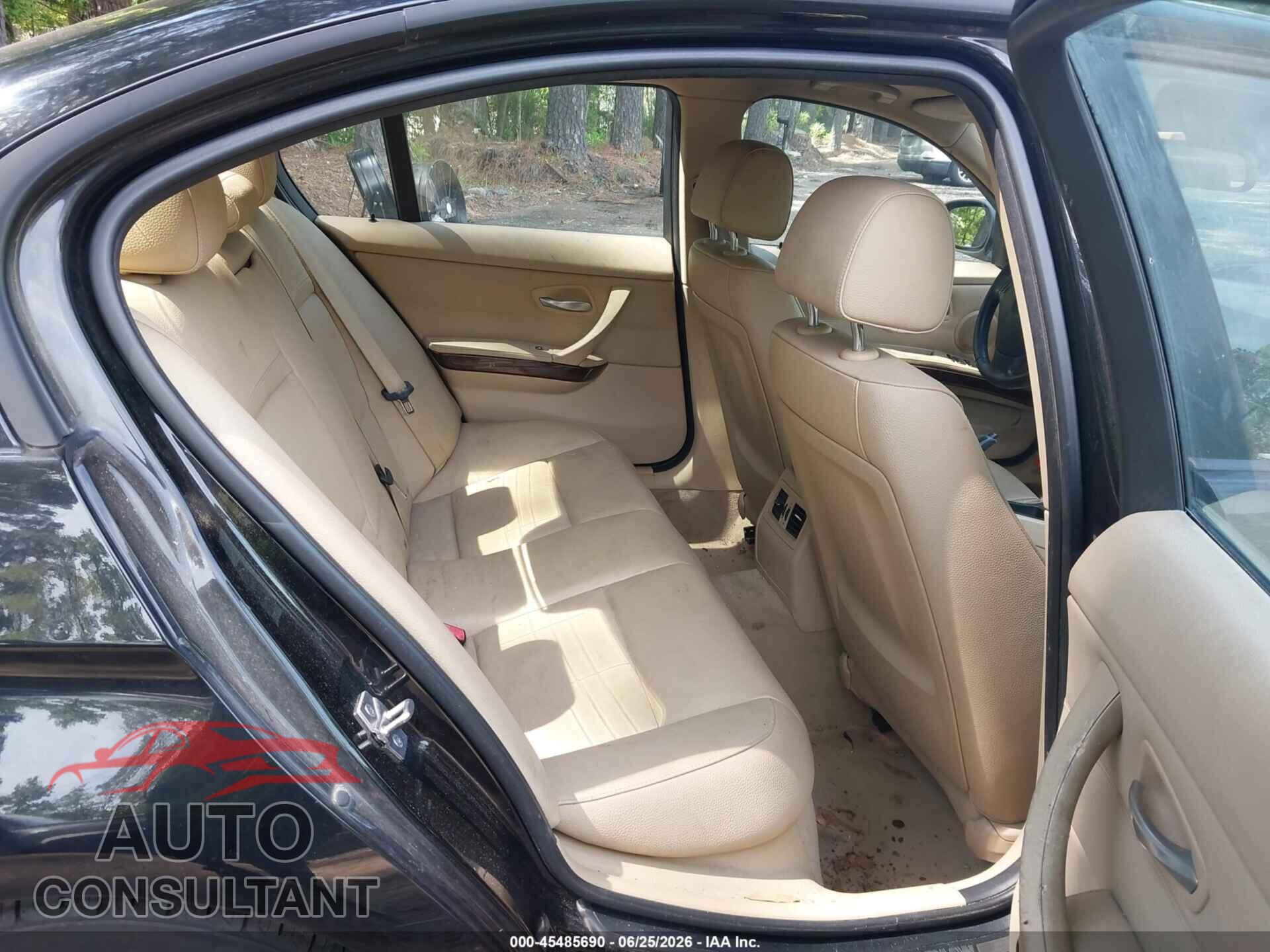 BMW 328I 2011 - WBAPH7G5XBNM56396