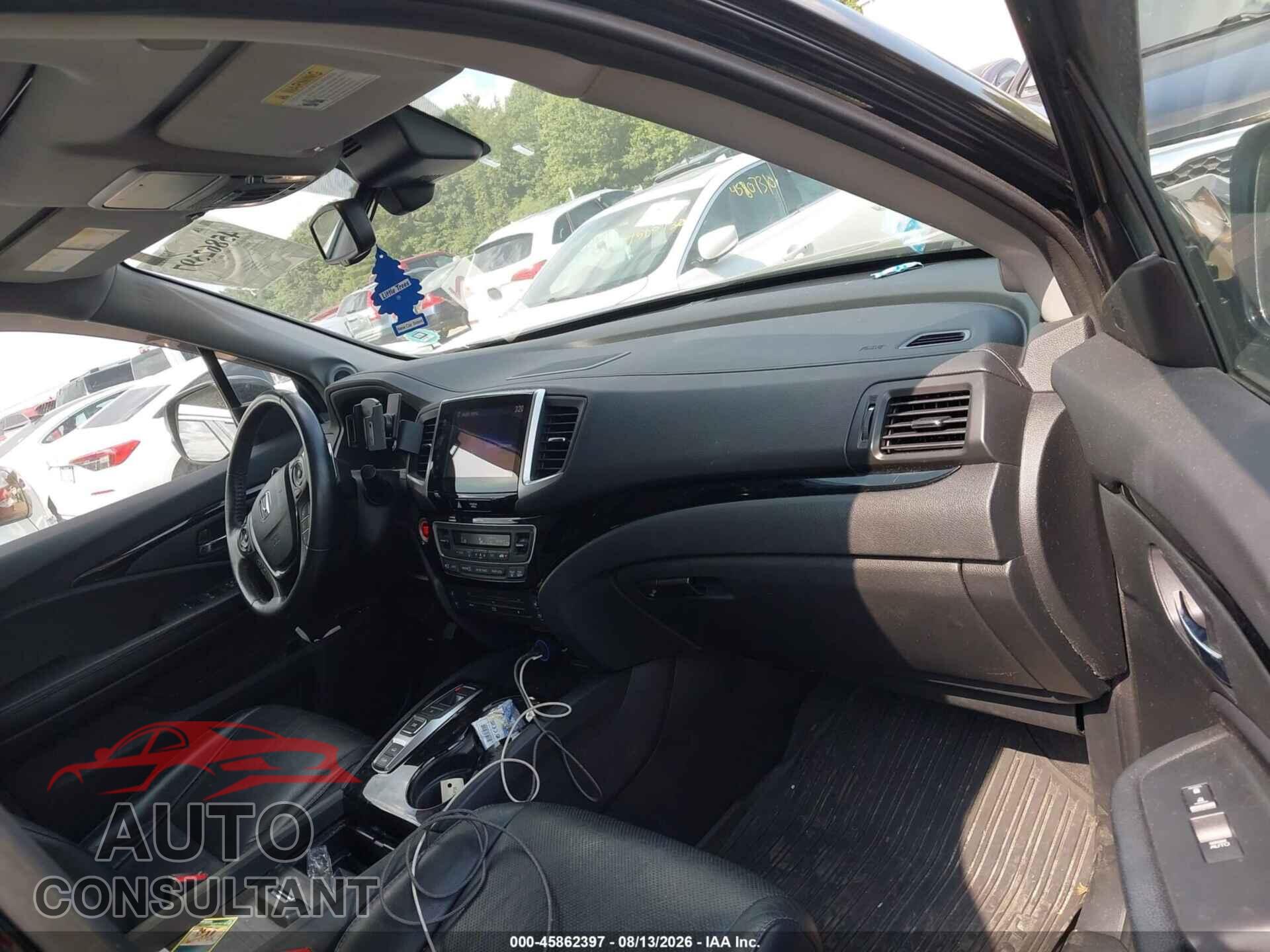 HONDA PILOT 2017 - 5FNYF6H06HB058247