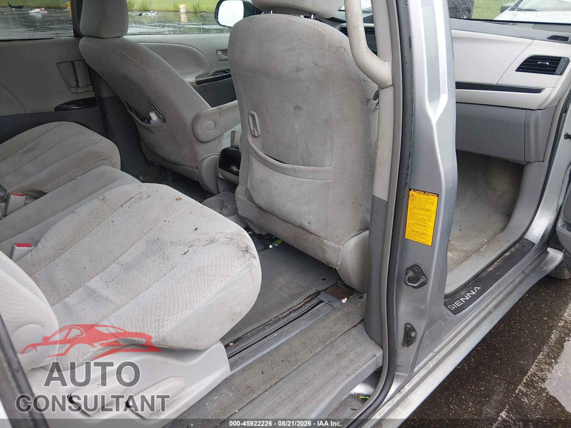 TOYOTA SIENNA 2013 - 5TDKK3DC8DS386114