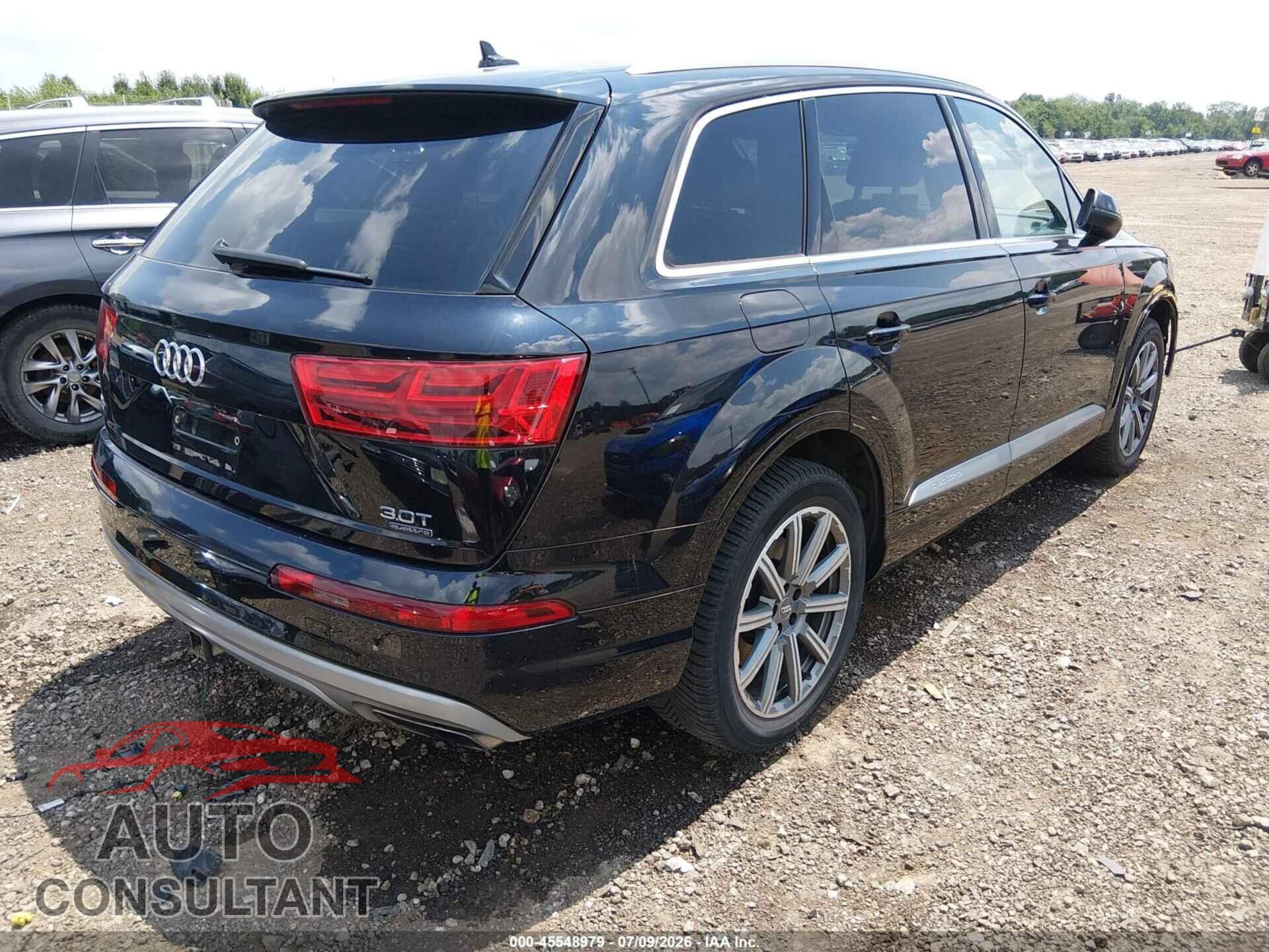 AUDI Q7 2018 - WA1LAAF70JD048266