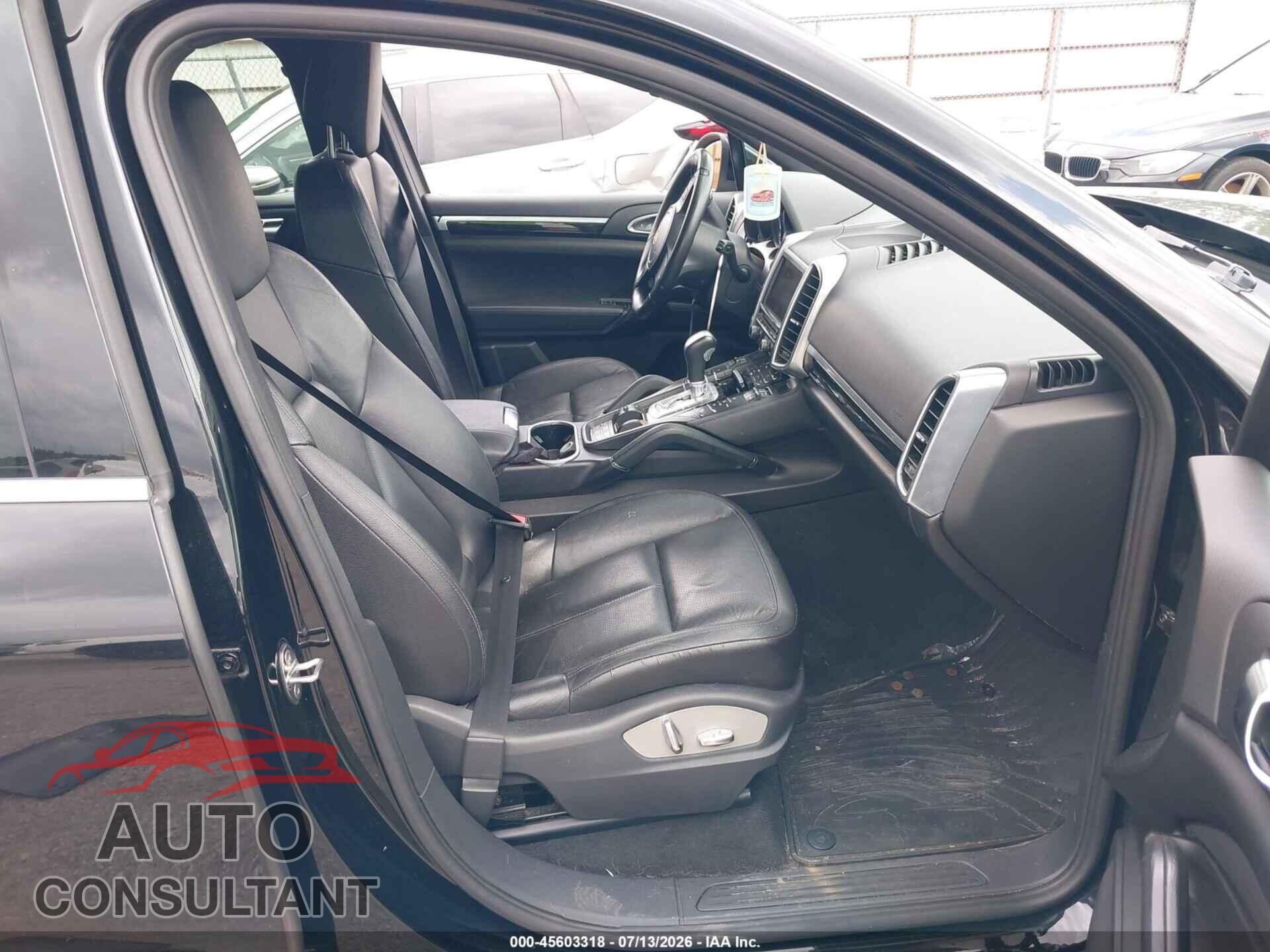 PORSCHE CAYENNE 2012 - WP1AA2A25CLA09680