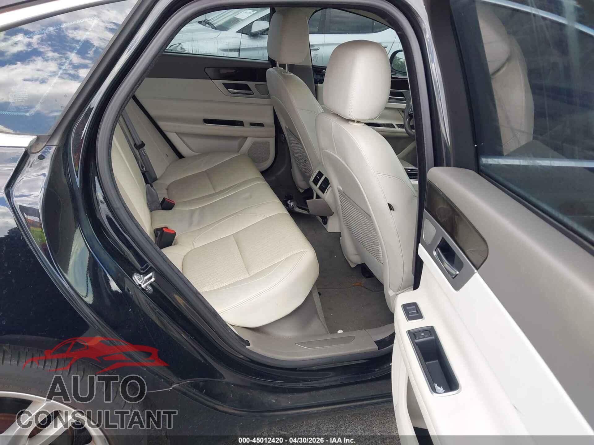 JAGUAR XF 2016 - SAJBE4BV6GCY05957