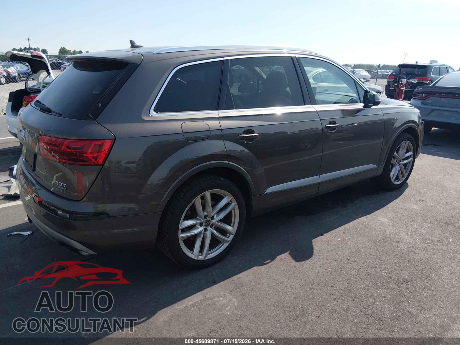 AUDI Q7 2017 - WA1VAAF73HD020187