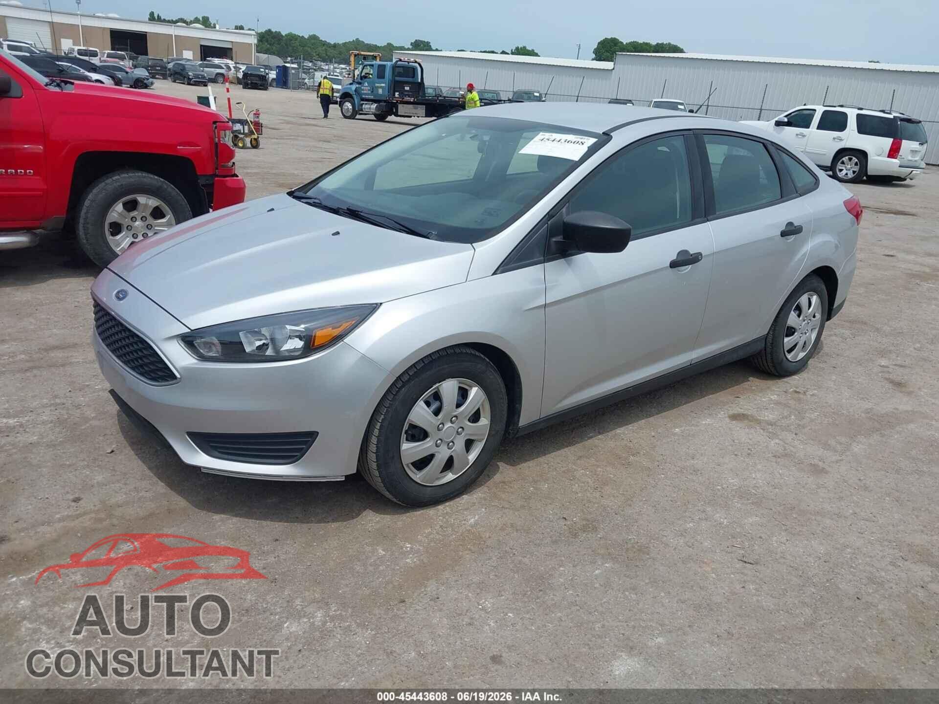 FORD FOCUS 2017 - 1FADP3E23HL312208