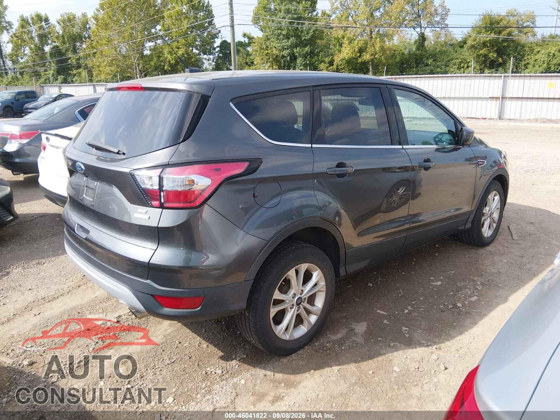 FORD ESCAPE 2017 - 1FMCU0GD1HUD74739