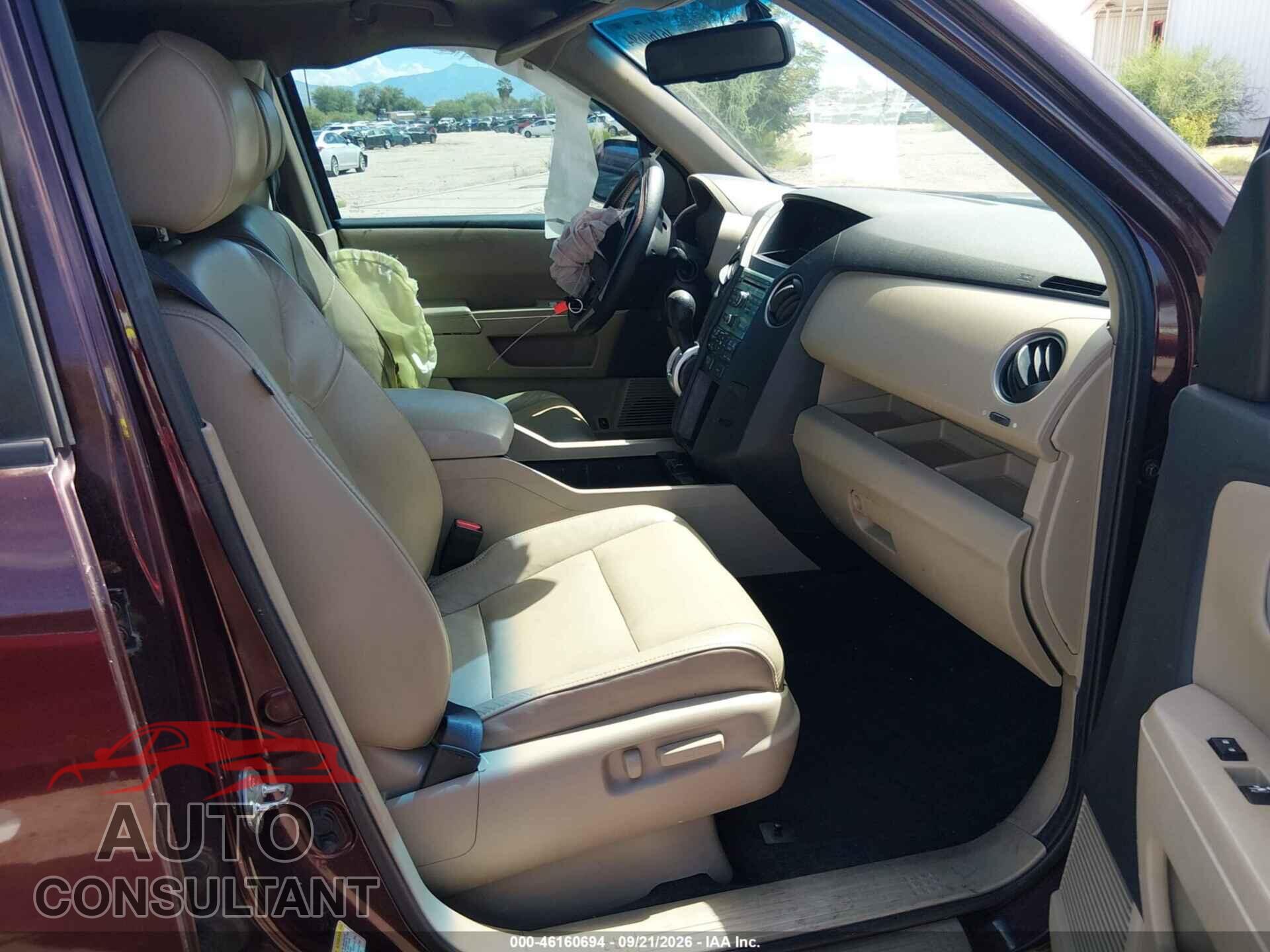 HONDA PILOT 2011 - 5FNYF3H50BB047066