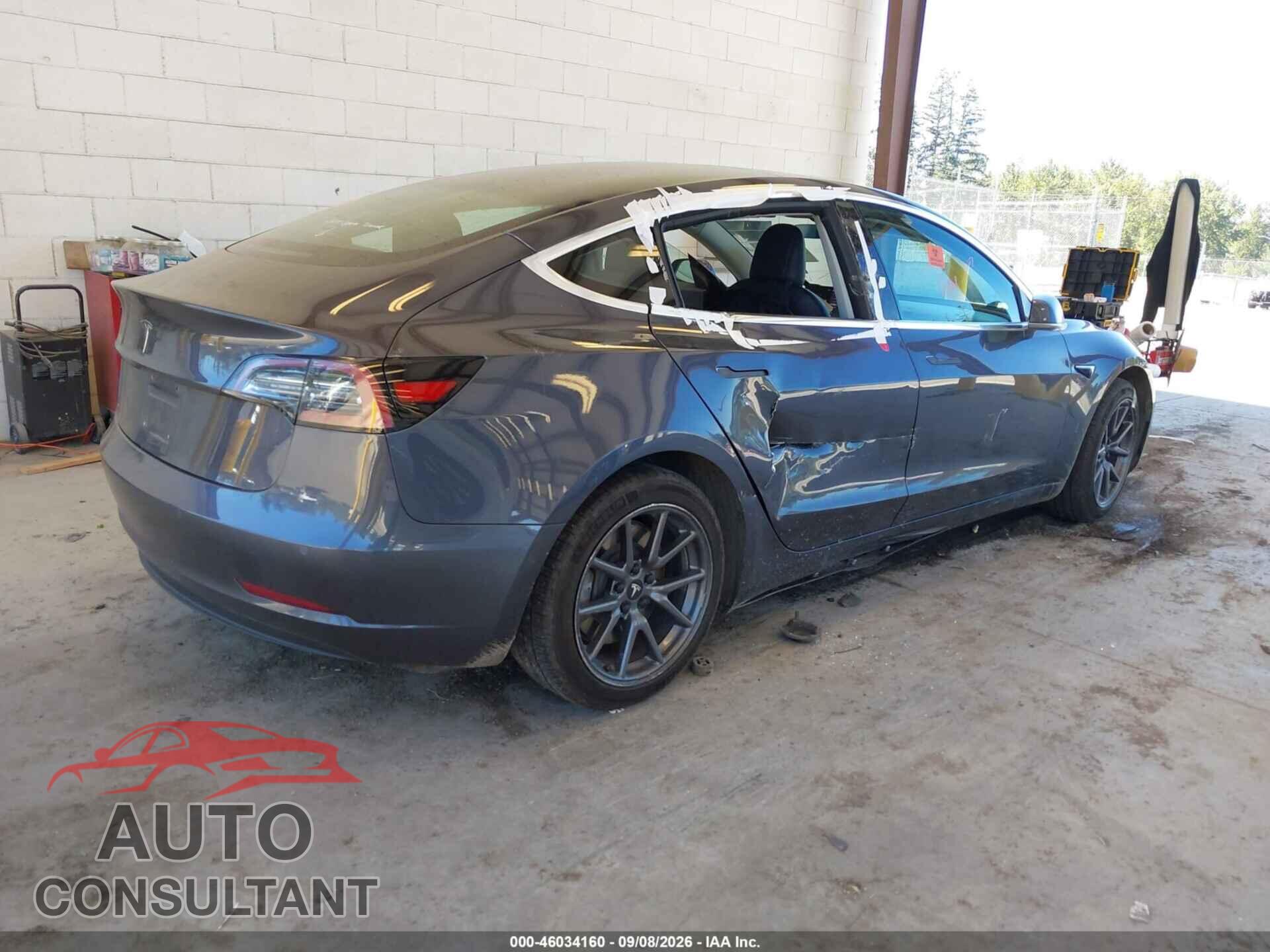TESLA MODEL 3 2018 - 5YJ3E1EA8JF157669