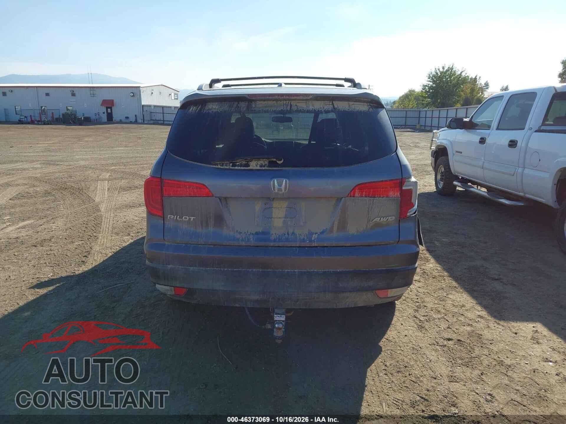HONDA PILOT 2017 - 5FNYF6H53HB018347