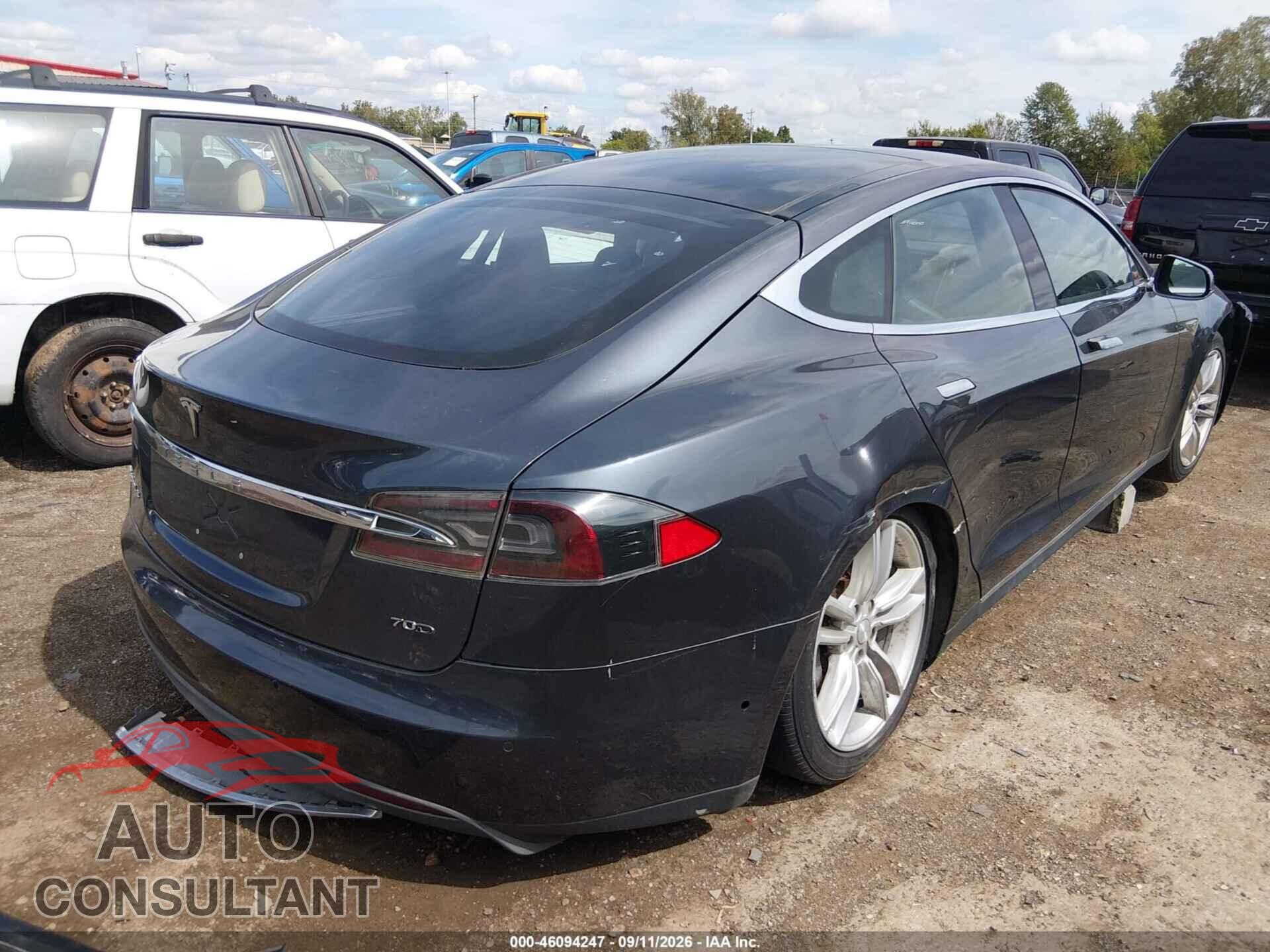 TESLA MODEL S 2015 - 5YJSA1E22FF103713