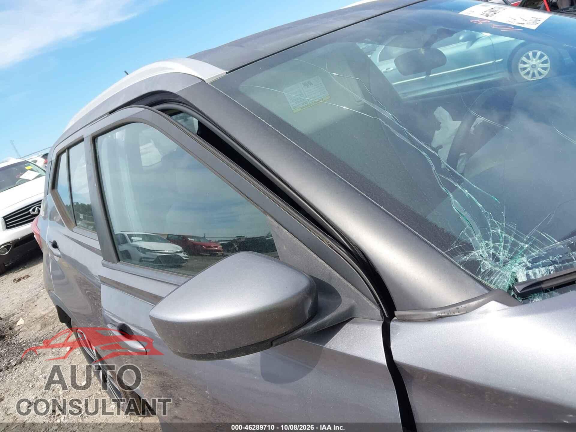 NISSAN KICKS 2019 - 3N1CP5CU3KL526040