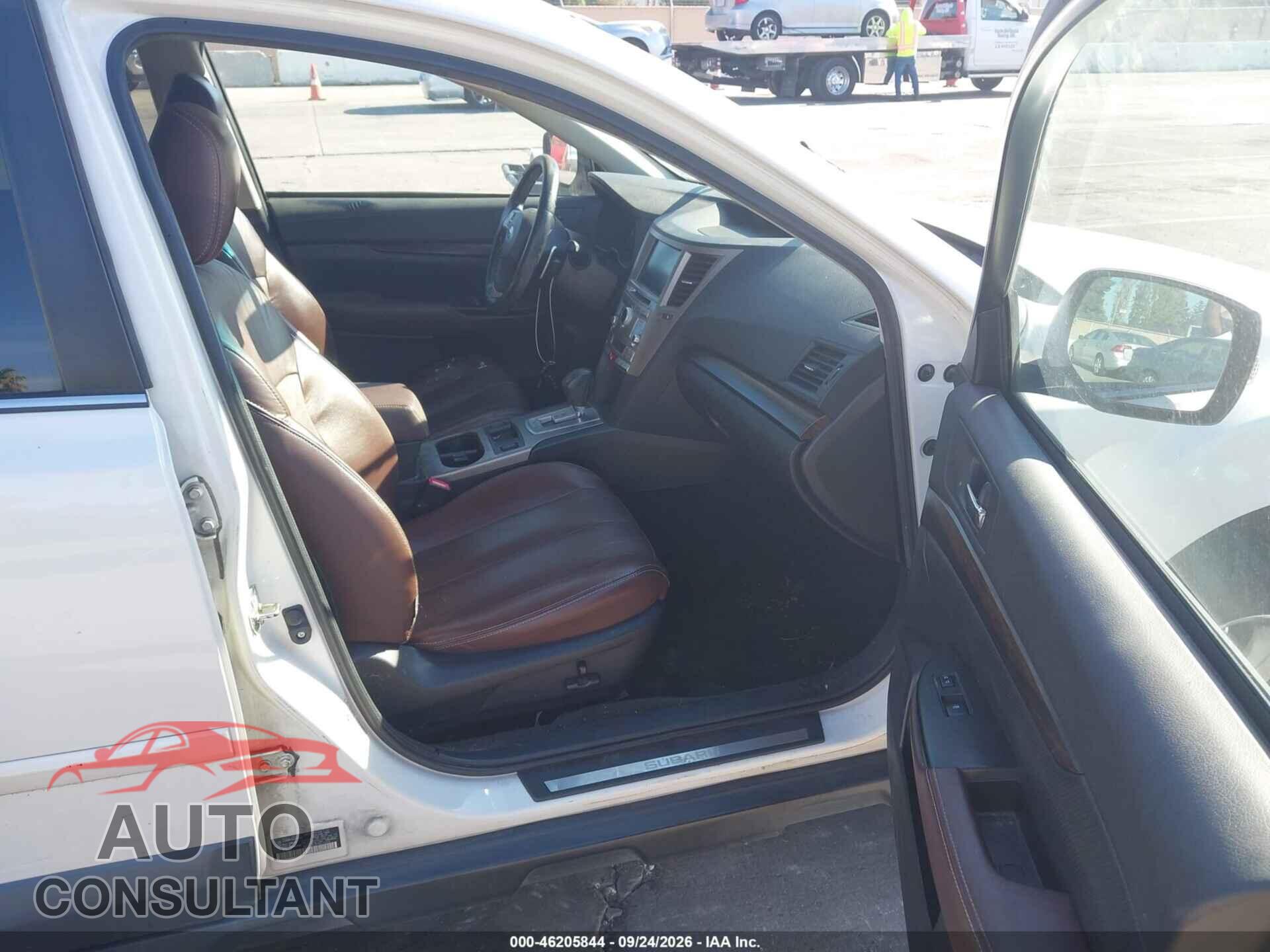 SUBARU OUTBACK 2014 - 4S4BRBPC6E3256252