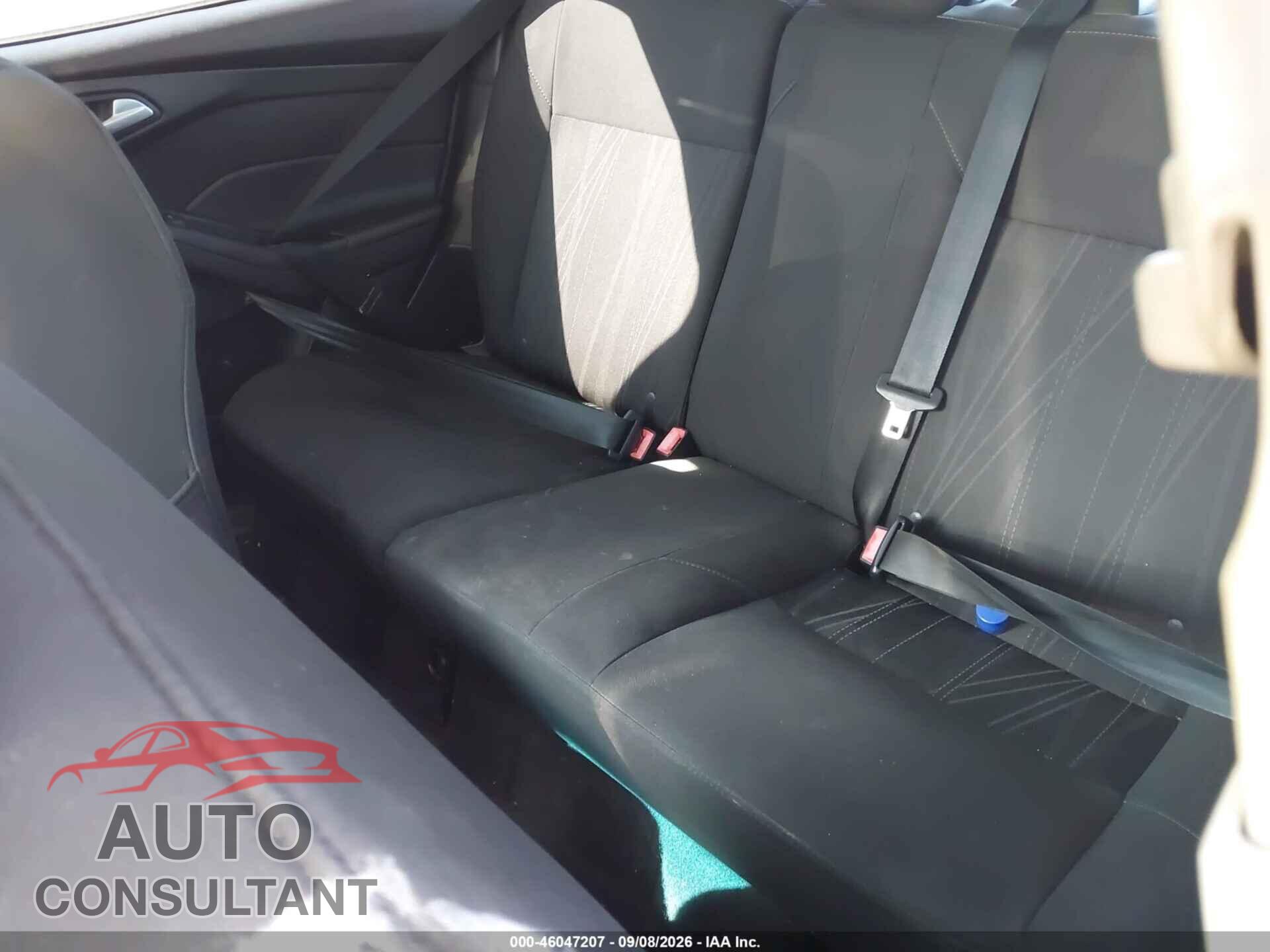 FORD FOCUS 2017 - 1FADP3K28HL280196