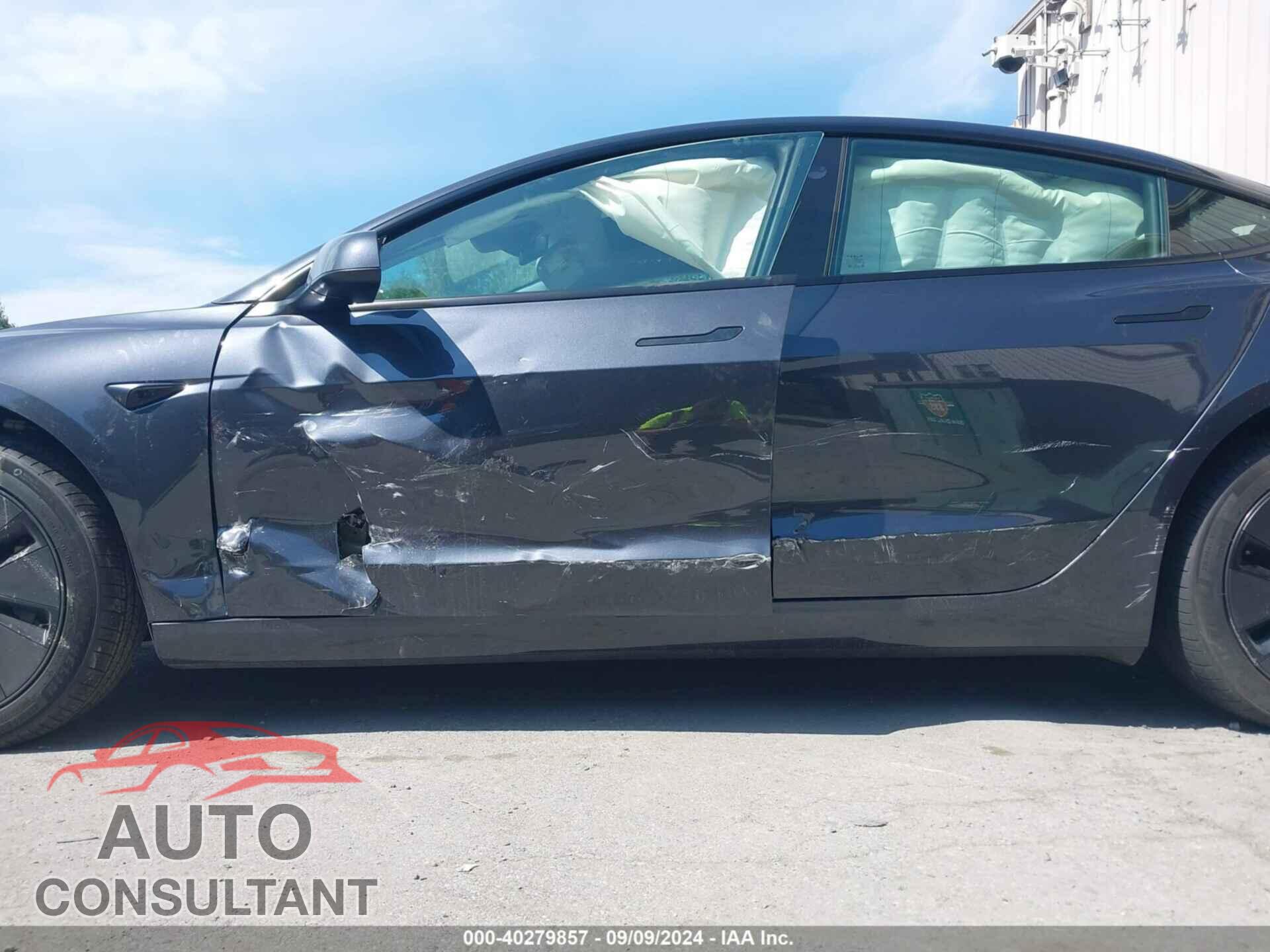 TESLA MODEL 3 2024 - 5YJ3E1EA9RF772243