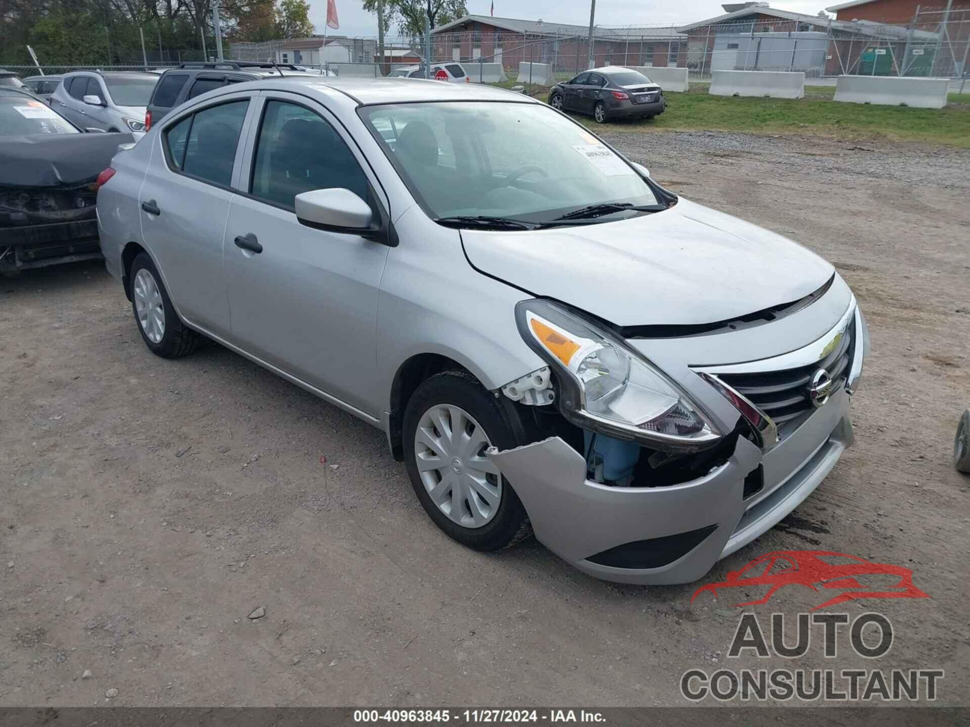 NISSAN VERSA 2018 - 3N1CN7AP7JL888076