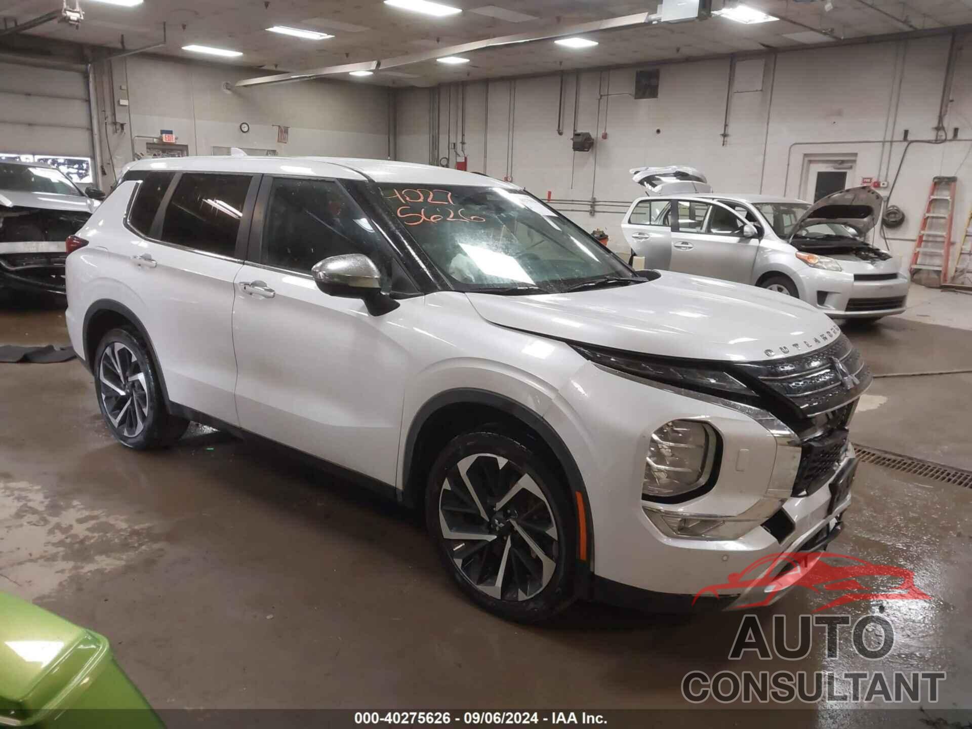 MITSUBISHI OUTLANDER 2022 - JA4J4UA83NZ064860