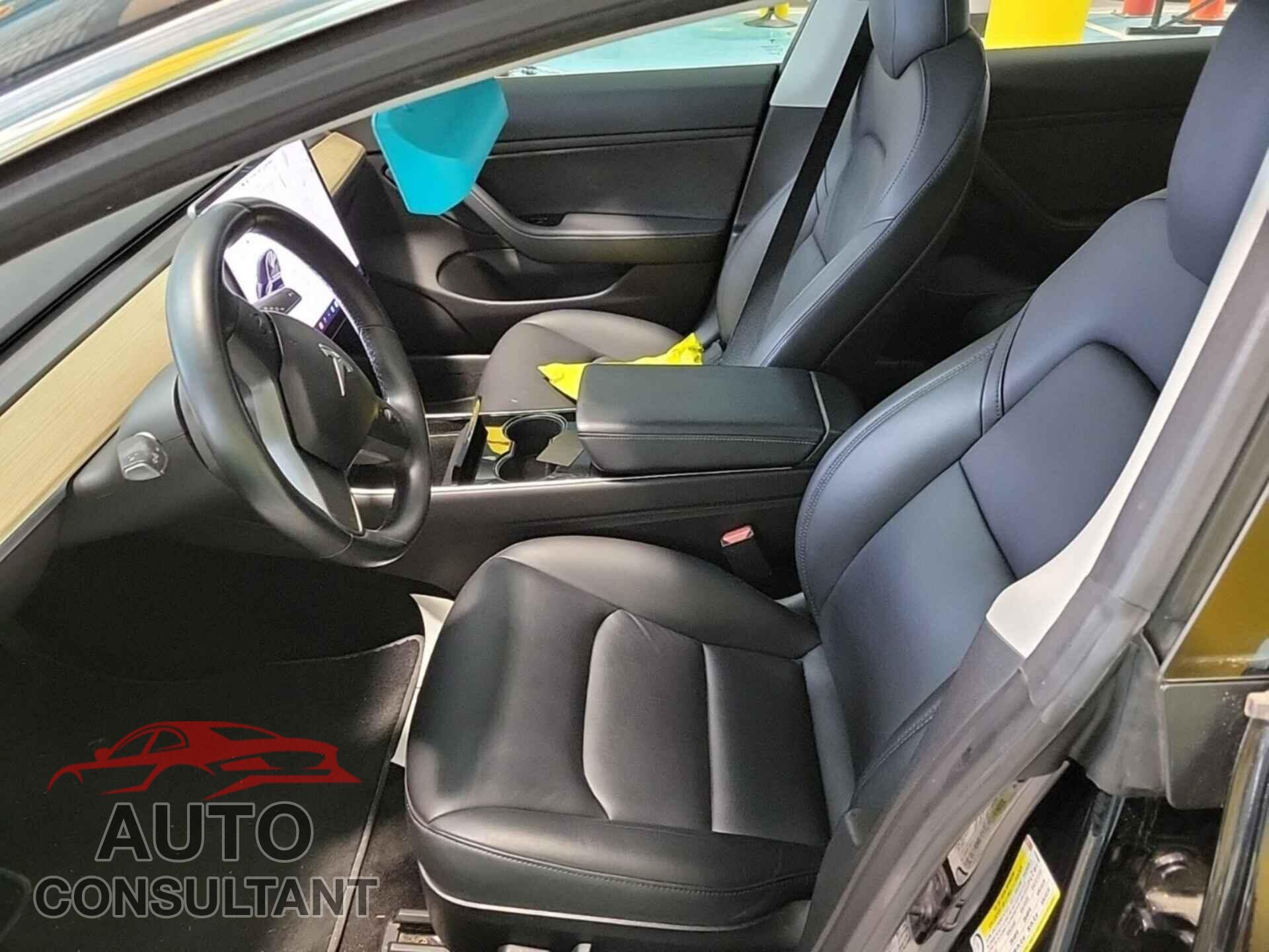 TESLA MODEL 3 2018 - 5YJ3E1EBXJF170366