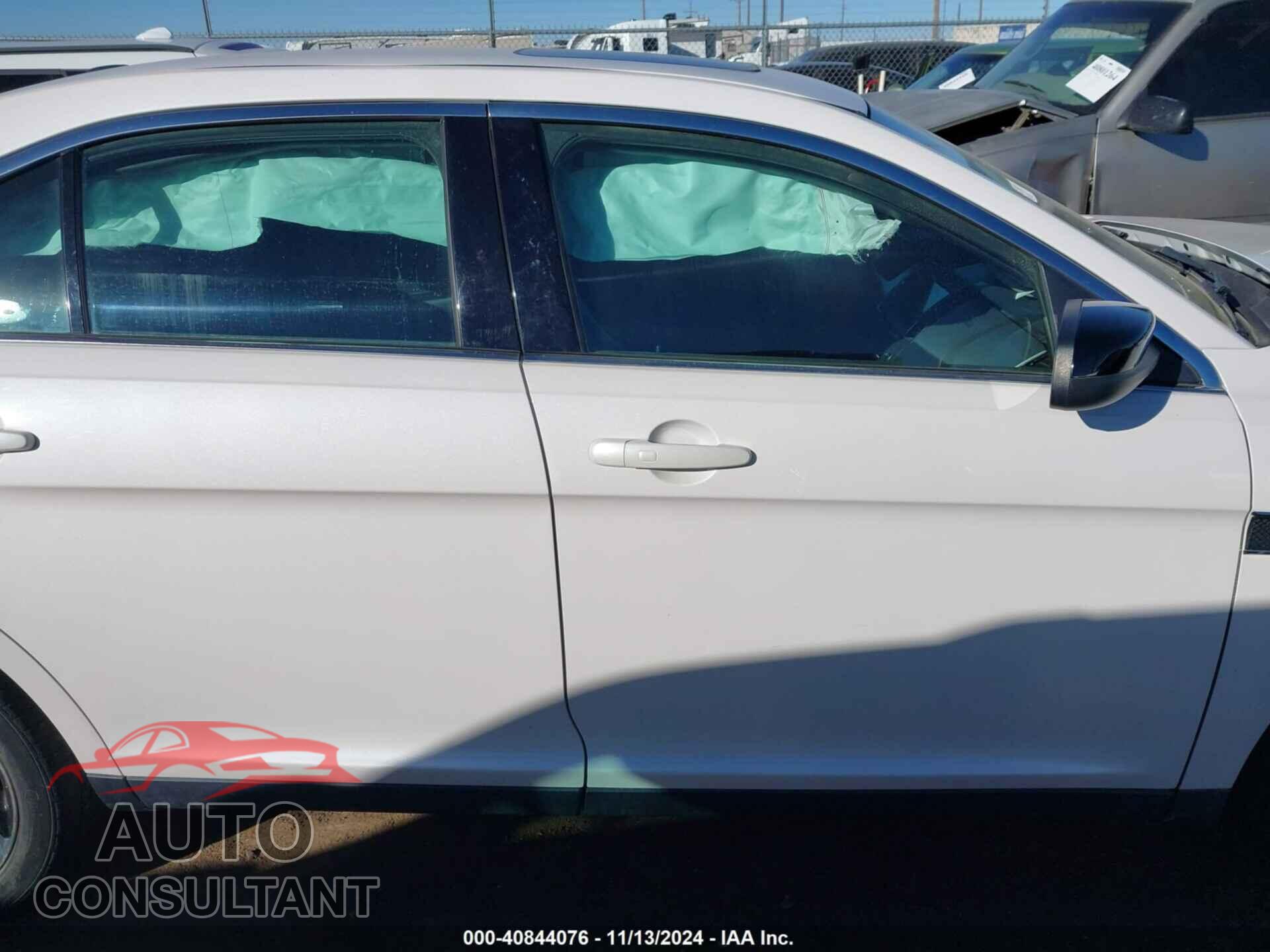 FORD TAURUS 2017 - 1FAHP2KT7HG137530