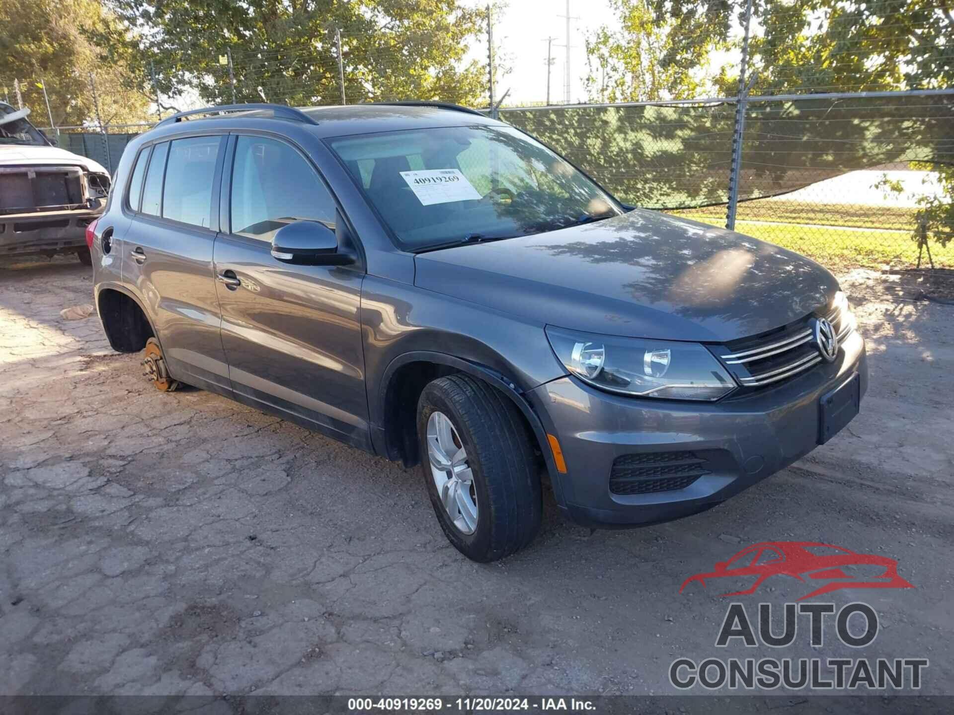 VOLKSWAGEN TIGUAN 2016 - WVGAV7AX1GW554628