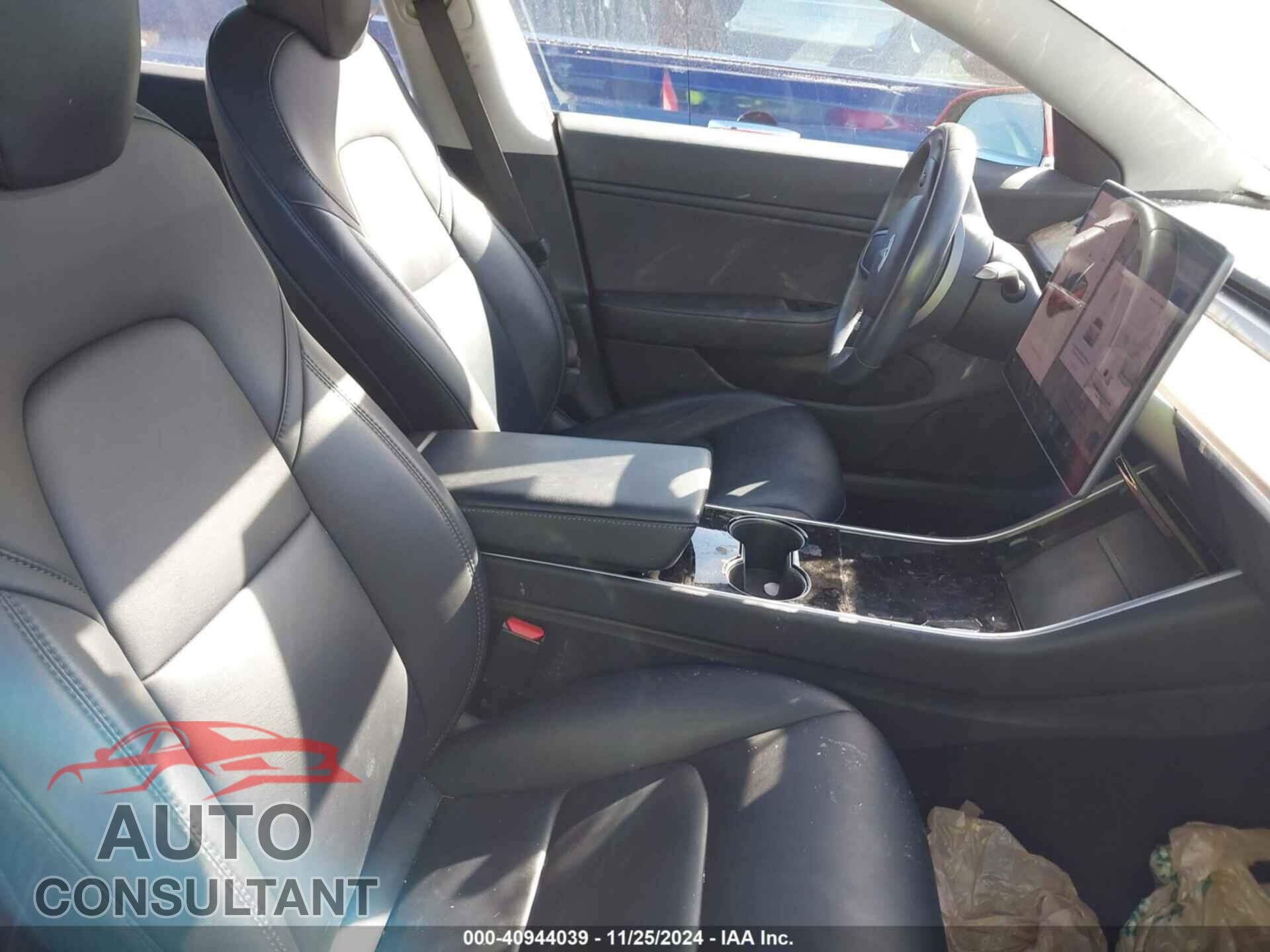 TESLA MODEL 3 2018 - 5YJ3E1EA3JF044776