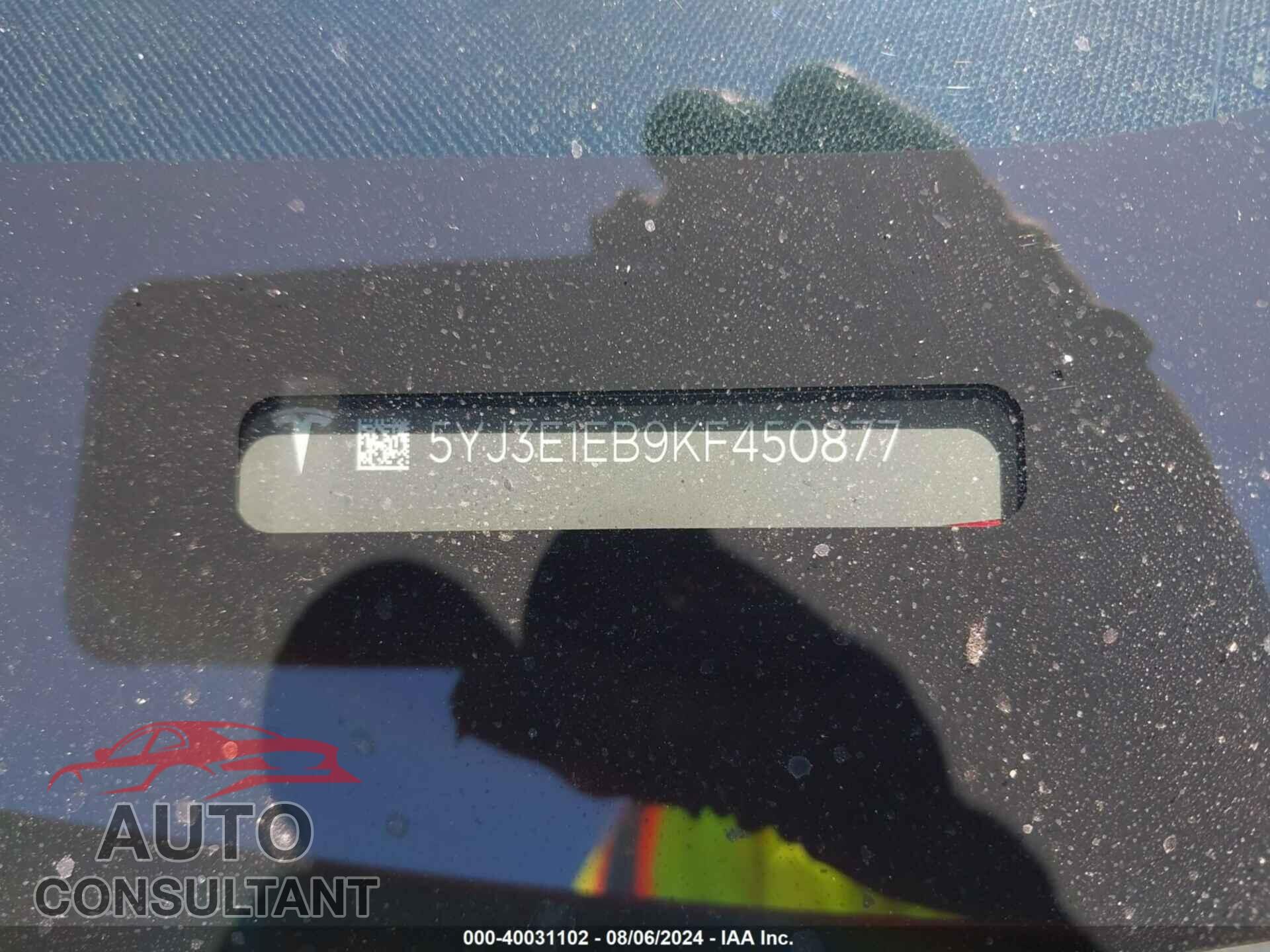 TESLA MODEL 3 2019 - 5YJ3E1EB9KF450877